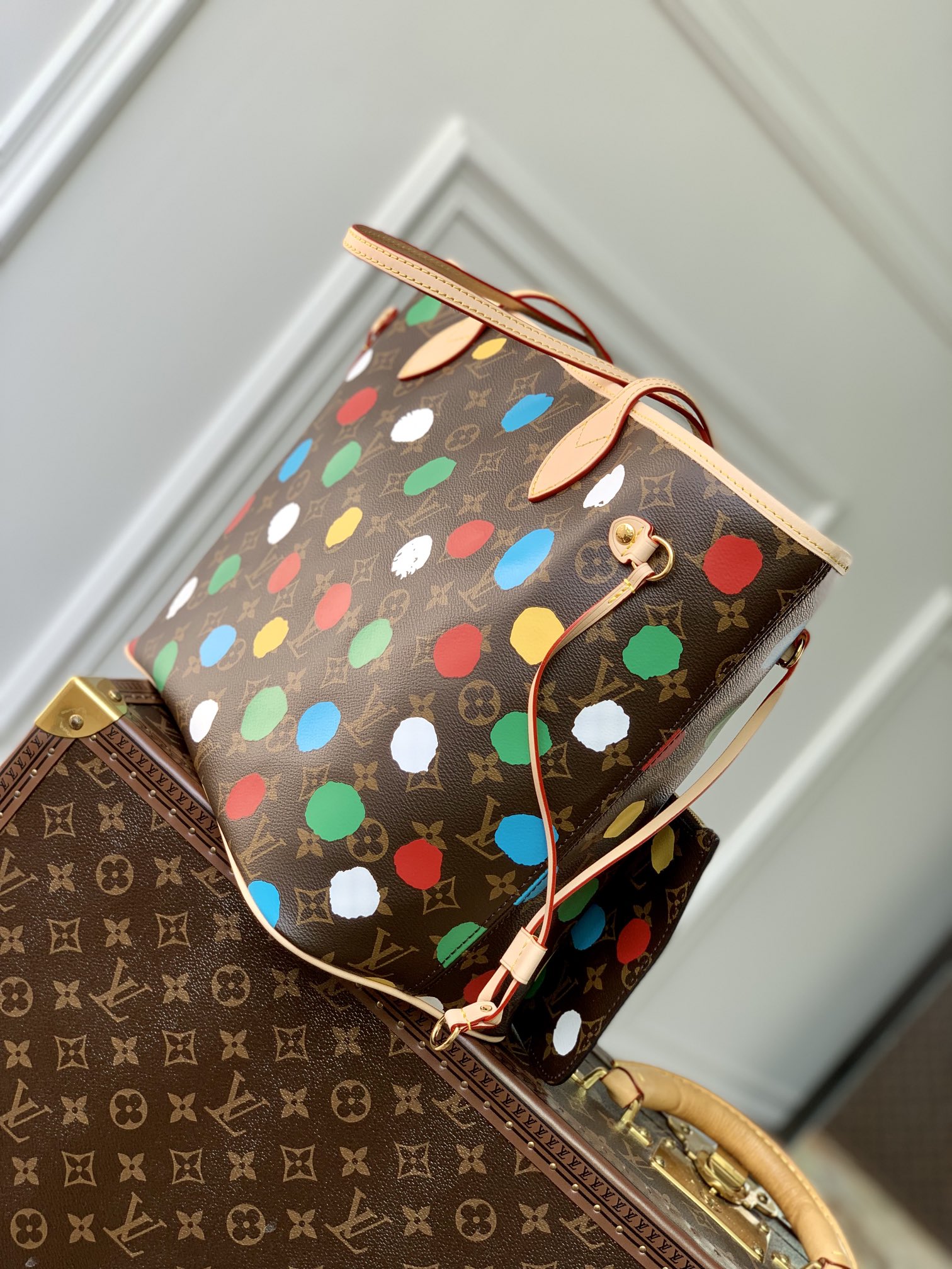 Louis Vuitton M46381 Neverfull MM Monogram Coated Canvas with 3D Painted Dots Print