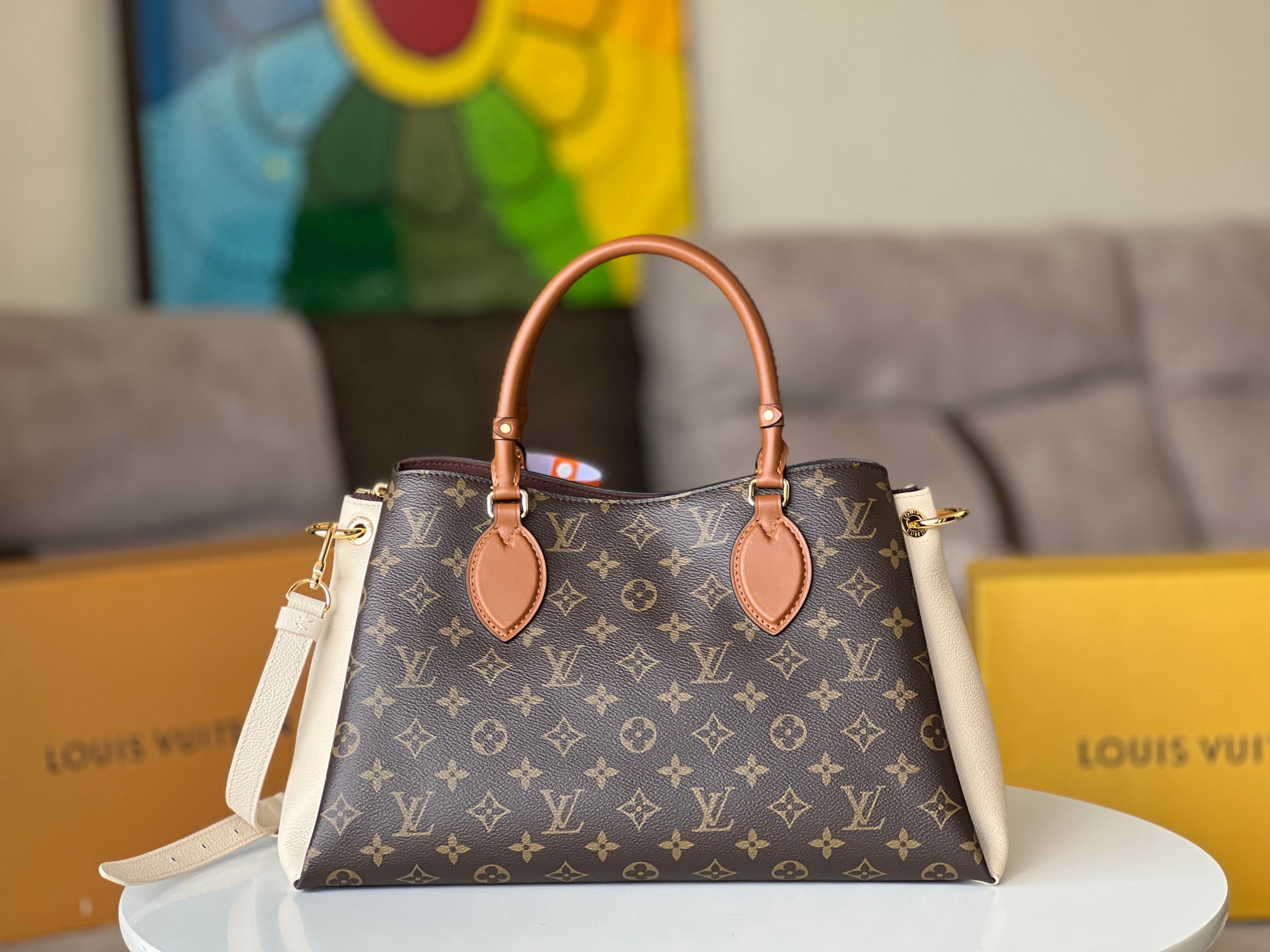 Louis Vuitton M46478 Opera MM Monogram Coated Canvas and Cowhide Leather Cream