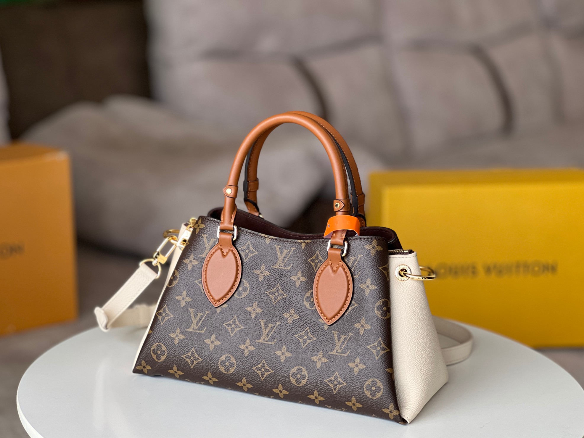 Louis Vuitton M46495 Opera BB Monogram Coated Canvas and Cowhide Leather Cream