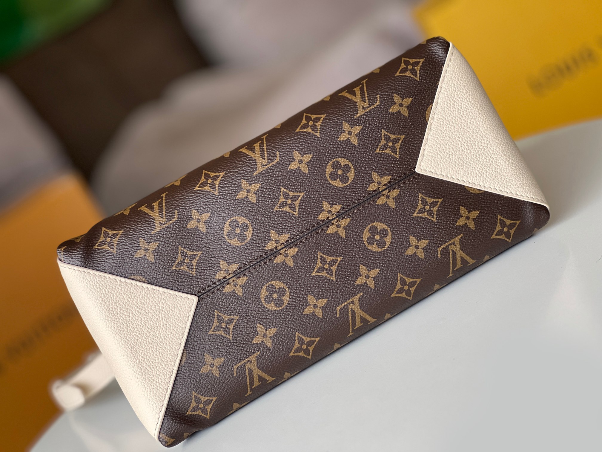 Louis Vuitton M46495 Opera BB Monogram Coated Canvas and Cowhide Leather Cream