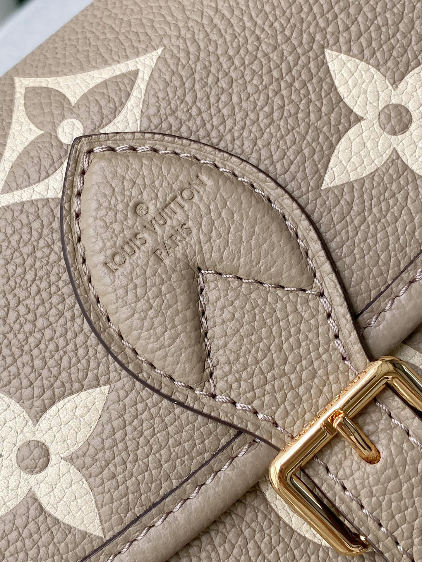 Louis Vuitton M46583 Diane Bicolor Monogram Empreinte Leather Cream