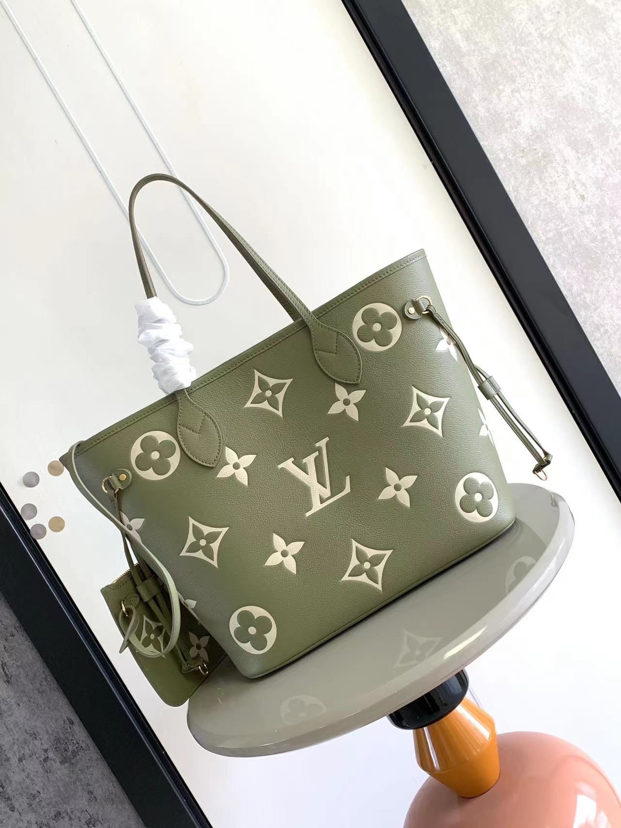 Louis Vuitton M46599 Neverfull MM Embossed Grained Cowhide Leather Green