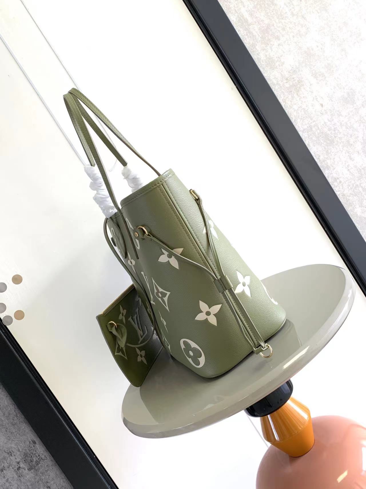 Louis Vuitton M46599 Neverfull MM Embossed Grained Cowhide Leather Green