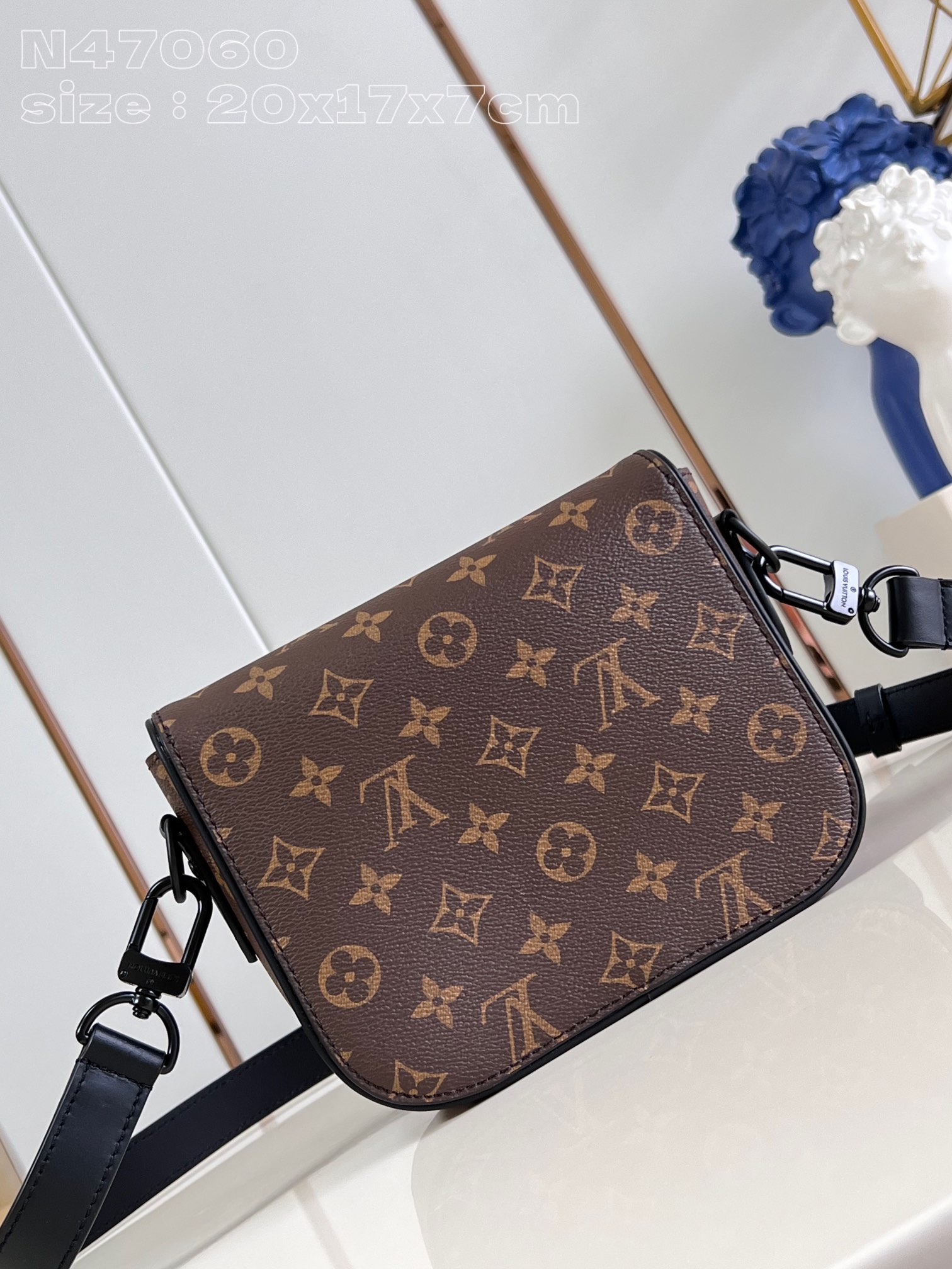 Louis Vuitton M47060 Montsouris Small Messenger Monogram Macassar