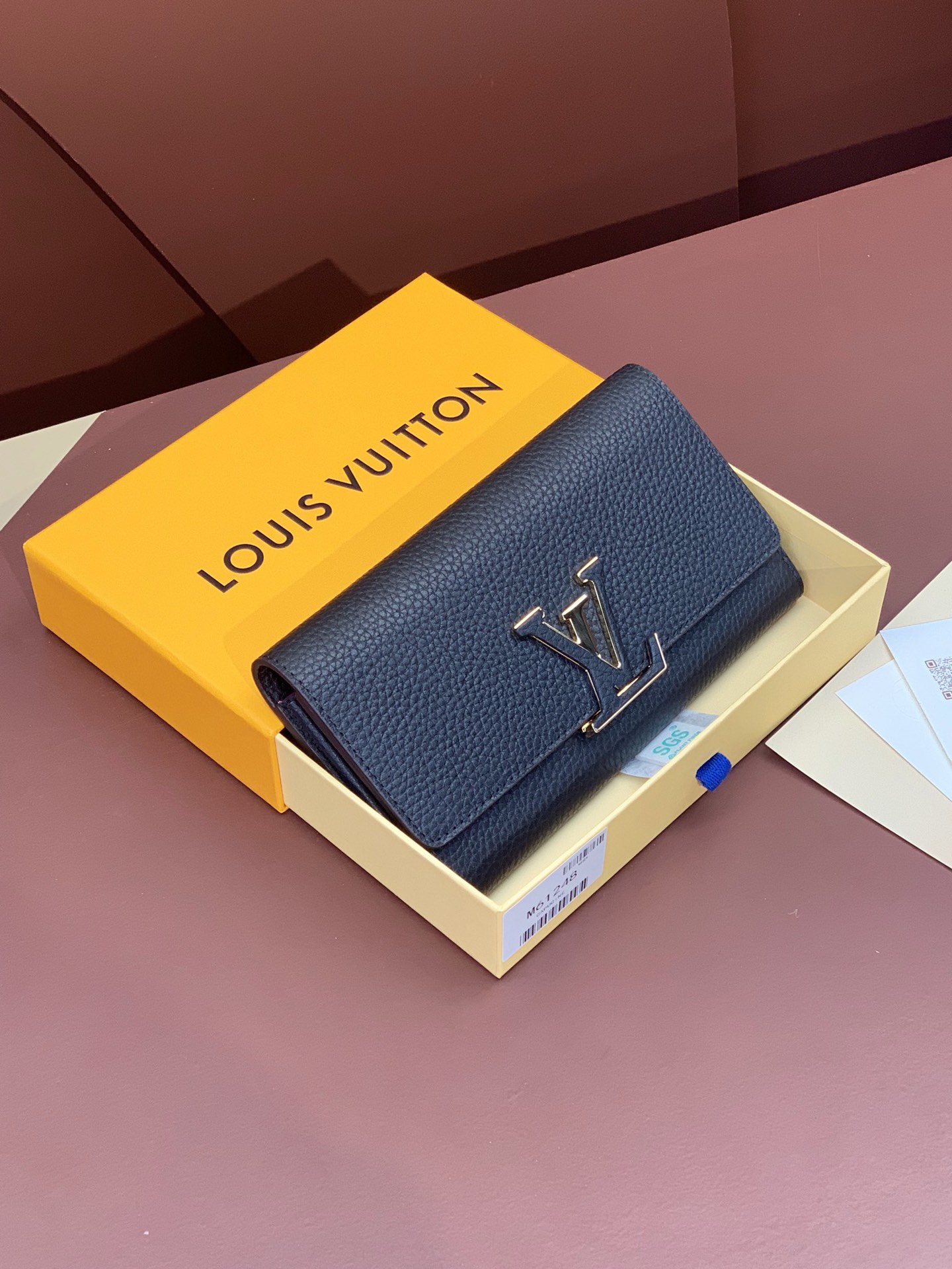 Louis Vuitton M61248 Capucines Wallet