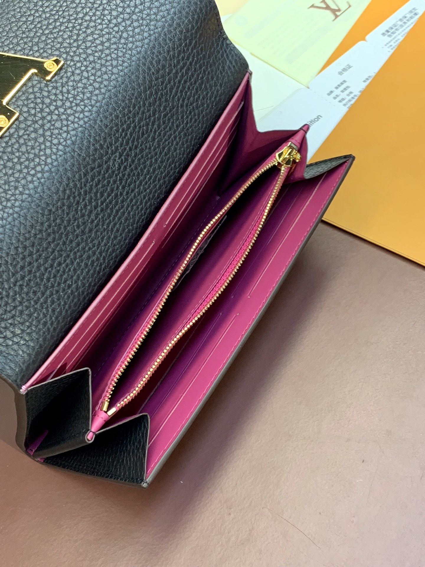 Louis Vuitton M61248 Capucines Wallet