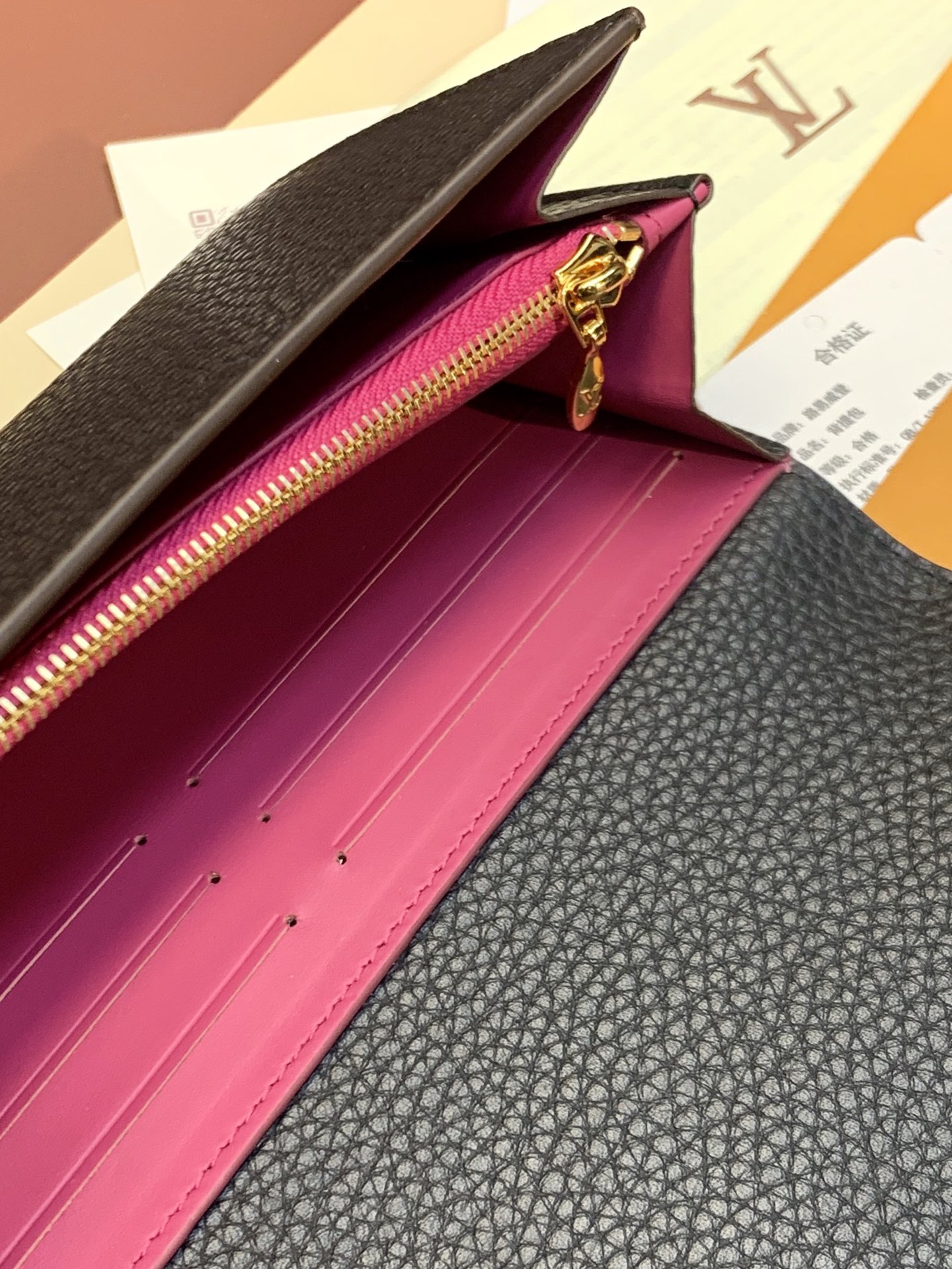 Louis Vuitton M61248 Capucines Wallet