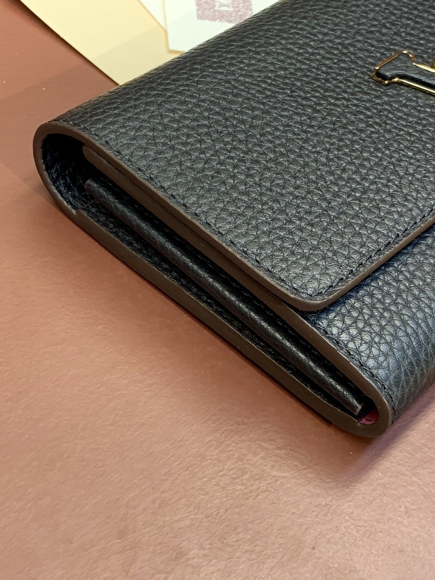 Louis Vuitton M61248 Capucines Wallet