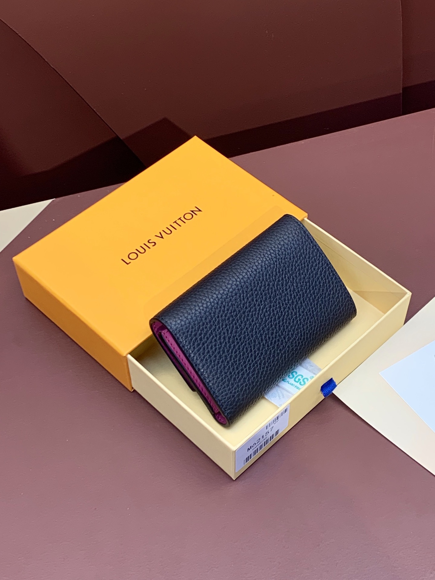 Louis Vuitton M62157 Capucines Compact Wallet