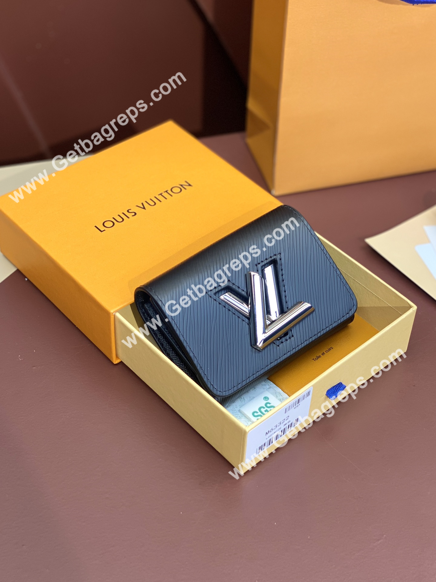 Louis Vuitton M64414 Twist Wallet Epi Grained Cowhide Leather Black