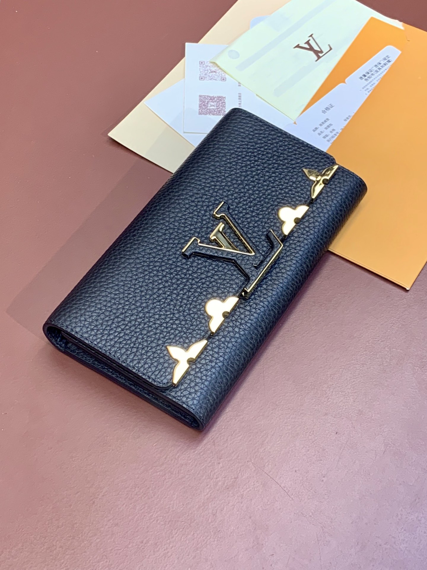 Louis Vuitton M64551 Capucines Wallet
