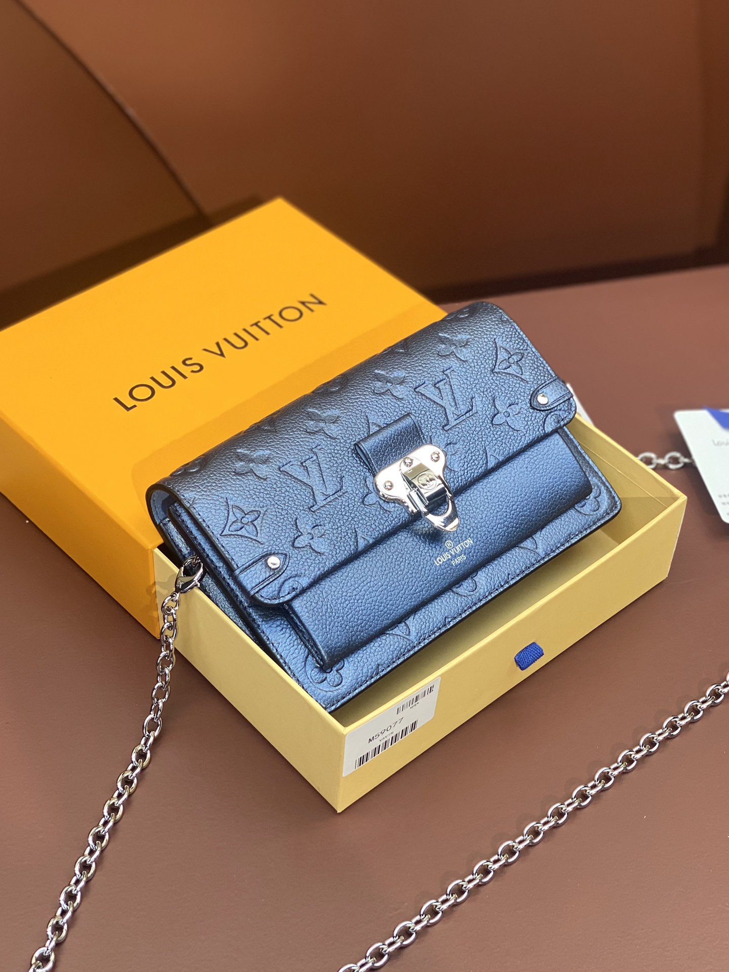 Louis Vuitton M67839 Vavin Chain Wallet Embossed cowhide leather Blue