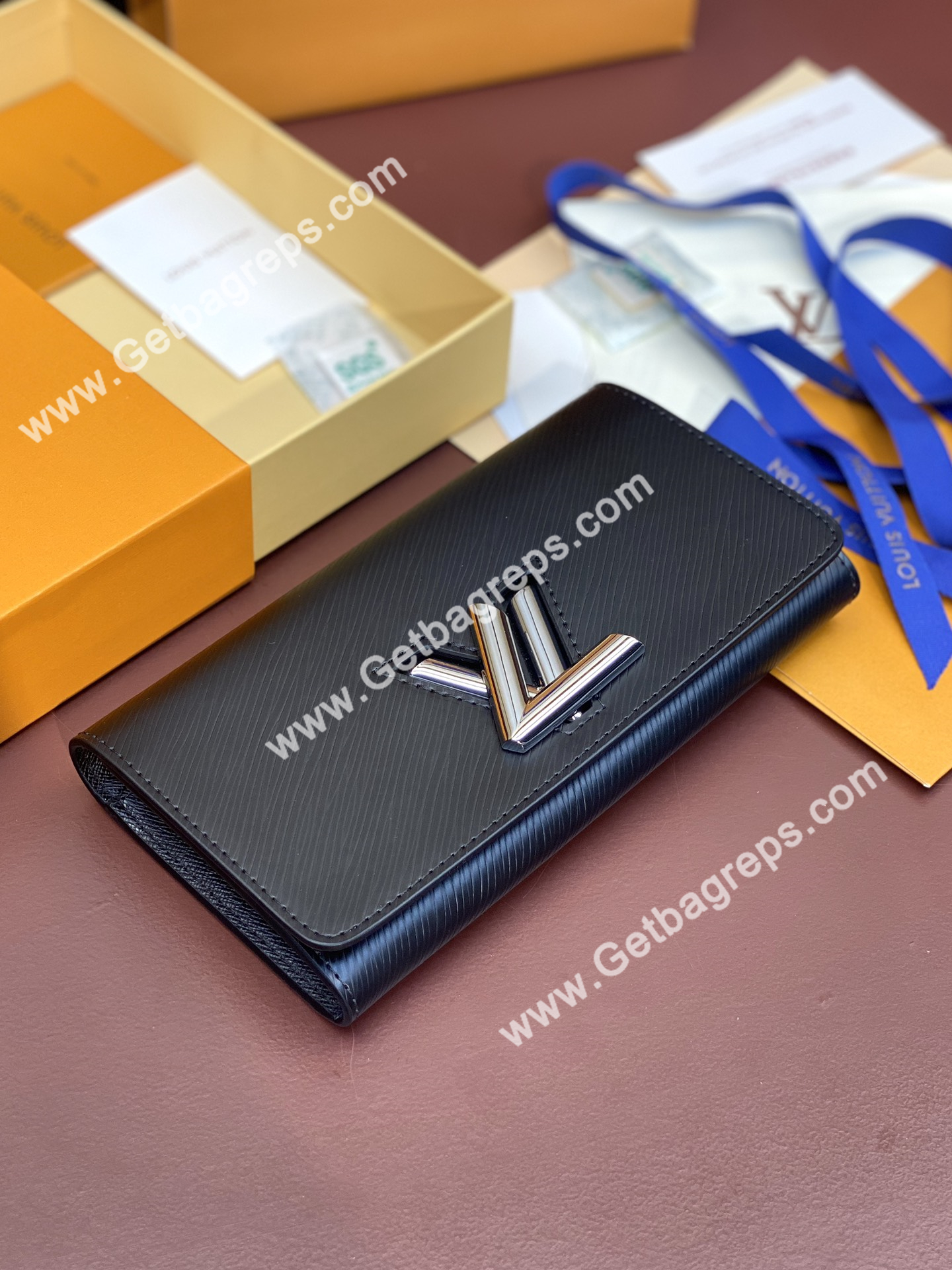 Louis Vuitton M68309 Twist Wallet  Epi Grained Cowhide Leather Black