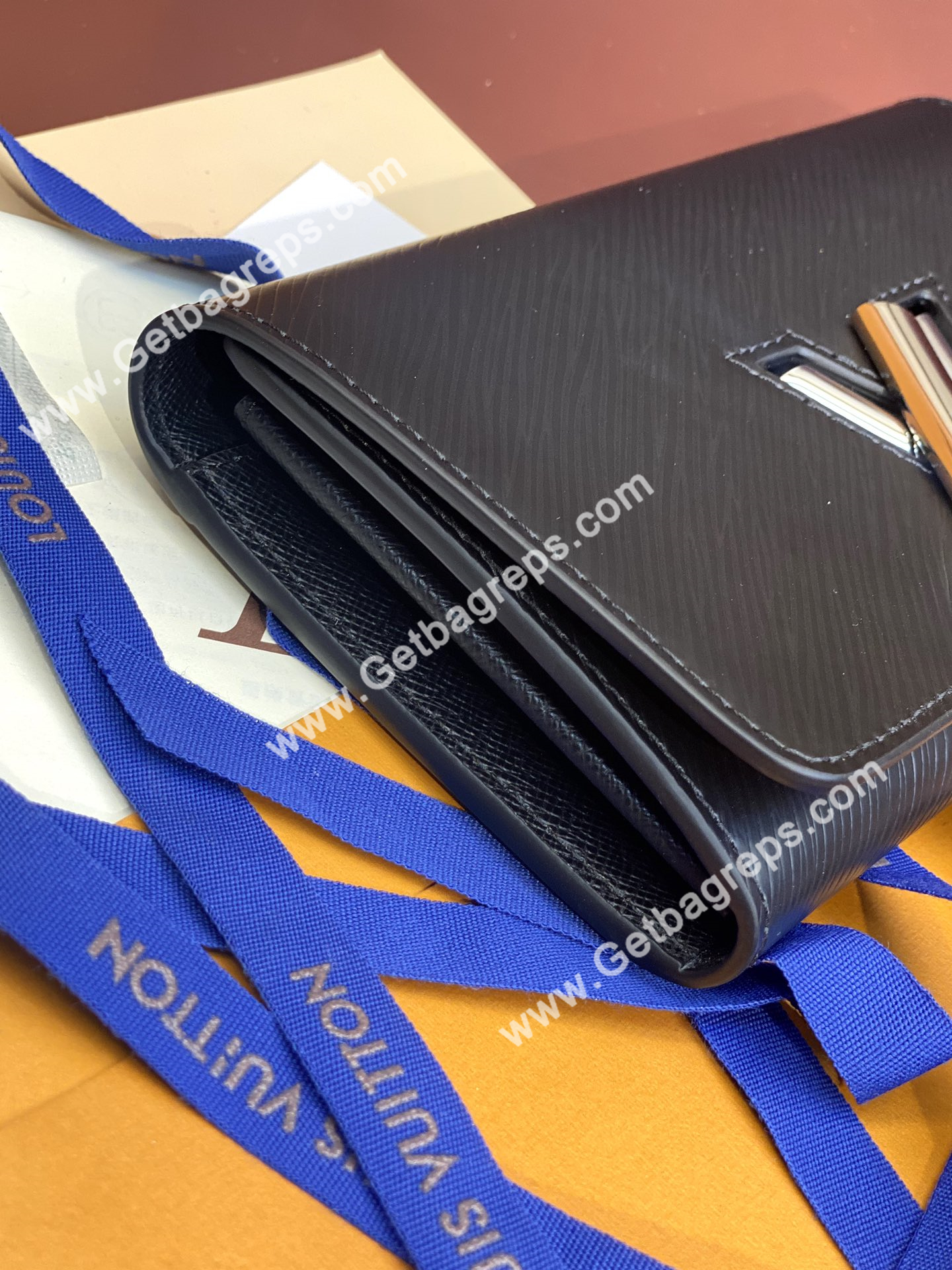 Louis Vuitton M68309 Twist Wallet  Epi Grained Cowhide Leather Black