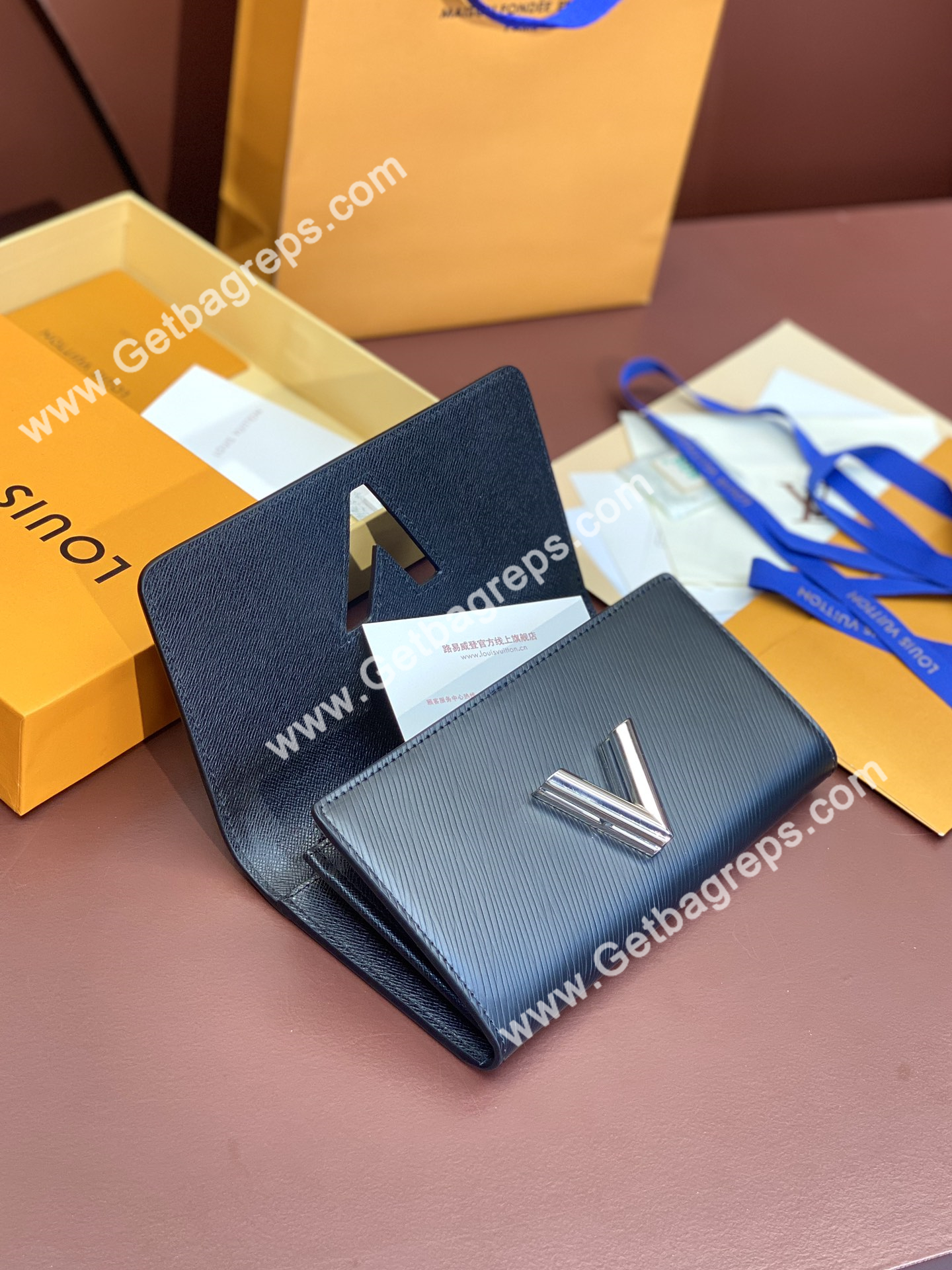 Louis Vuitton M68309 Twist Wallet  Epi Grained Cowhide Leather Black