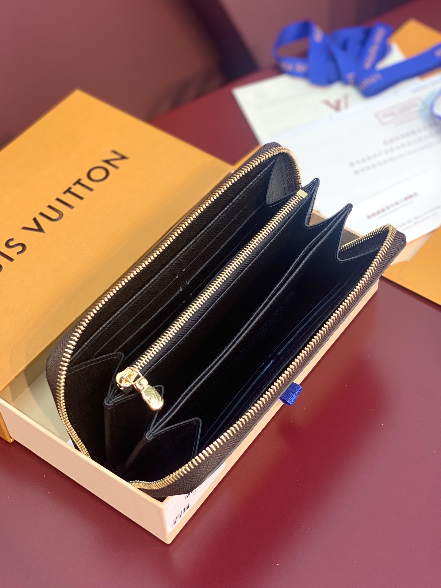 Louis Vuitton M69353 Wallet