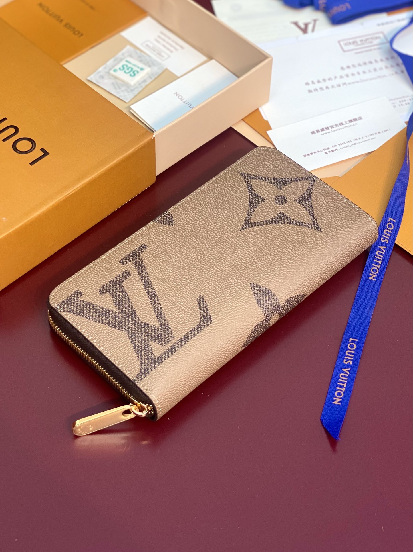 Louis Vuitton M69353 Wallet