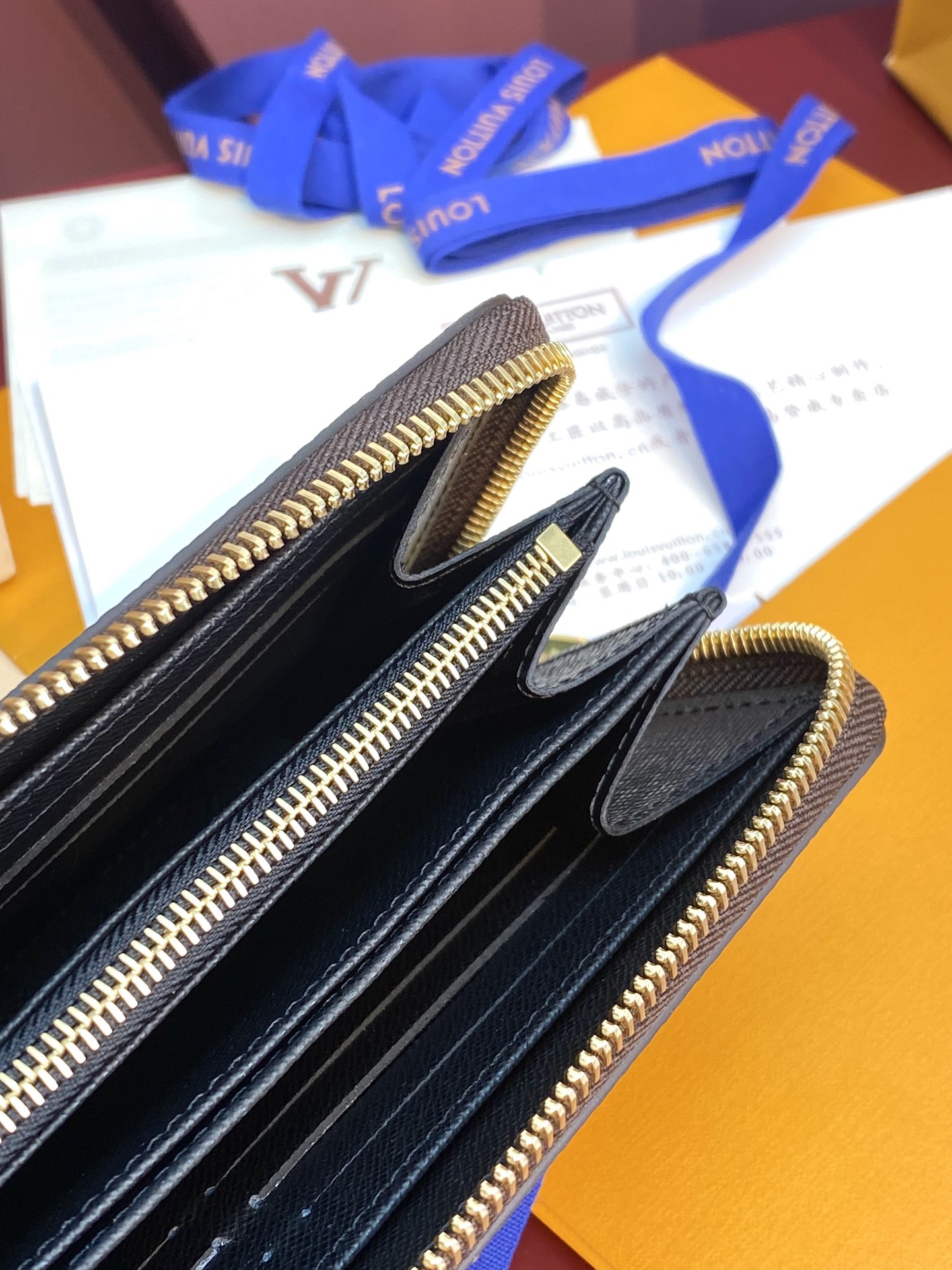 Louis Vuitton M69353 Wallet