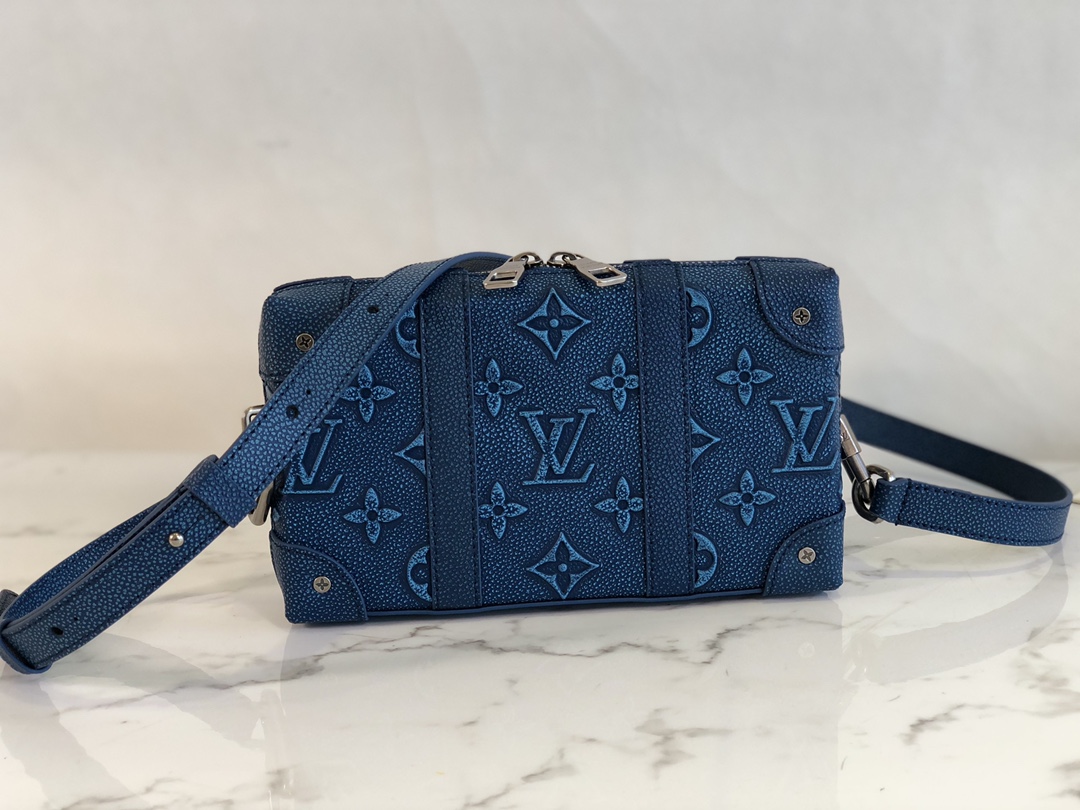 Louis Vuitton M81776 Soft Trunk Bag Cowhide leather Blue