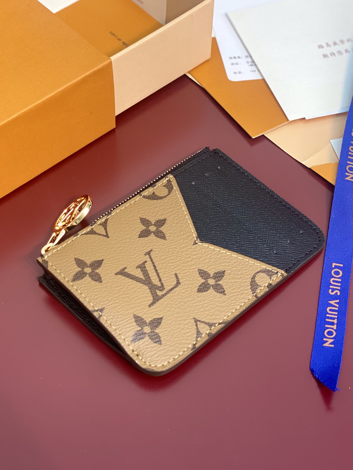 Louis Vuitton M81880 Wallet