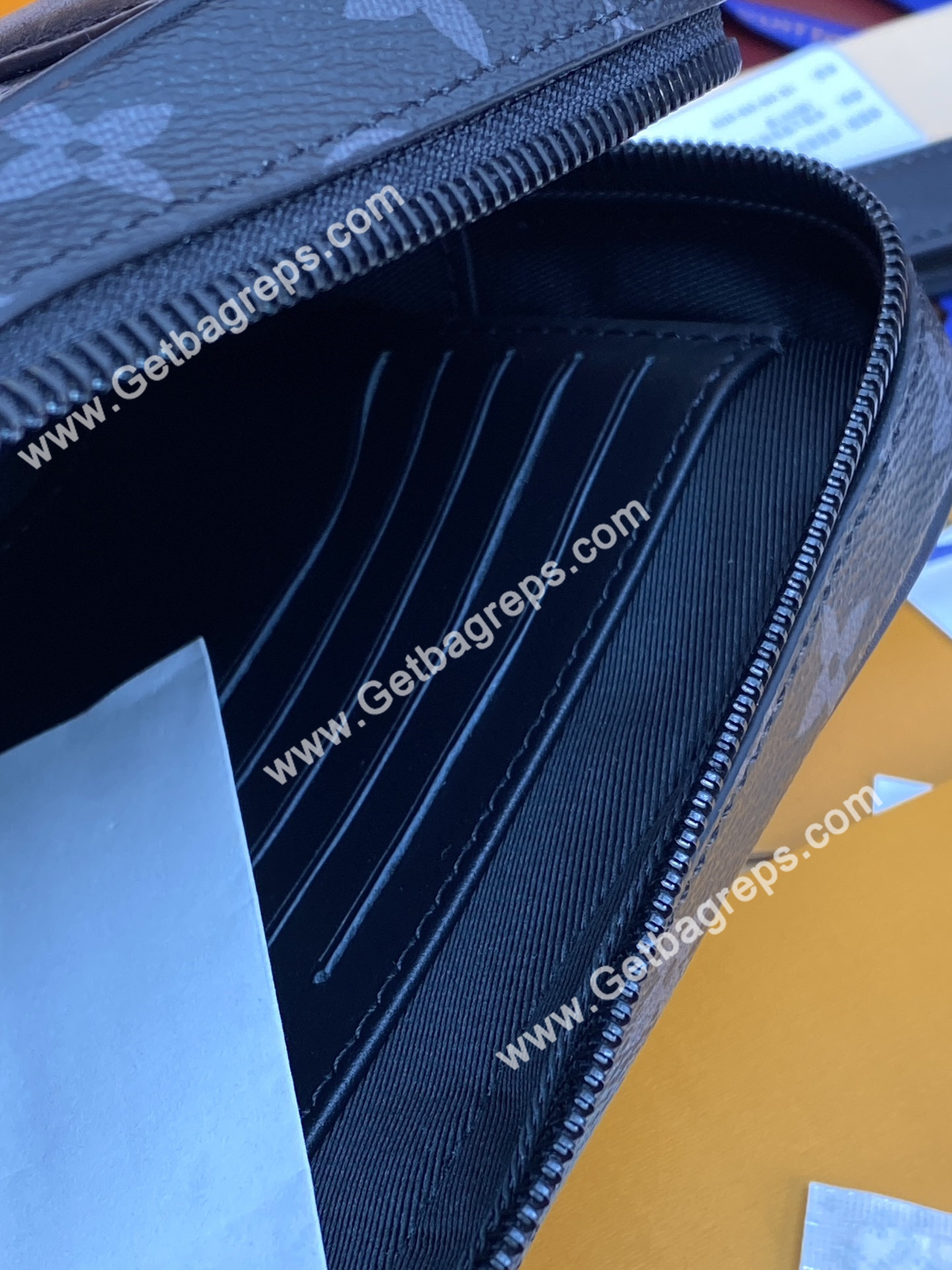Louis Vuitton M82076 Pochette Kasai-05