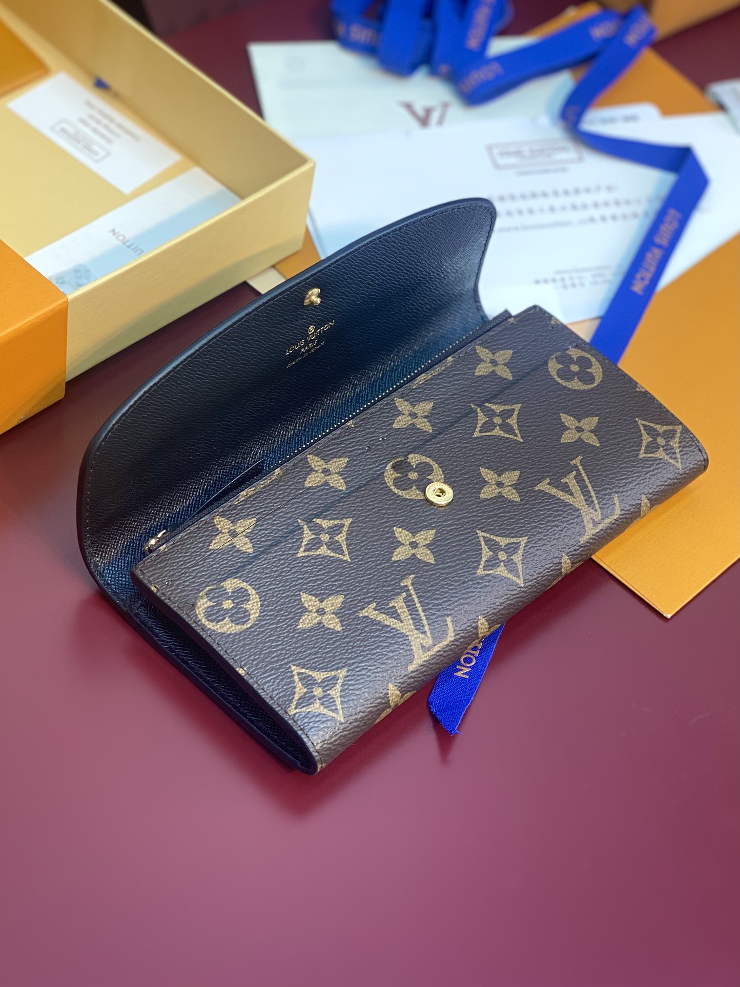 Louis Vuitton M82157 Wallet