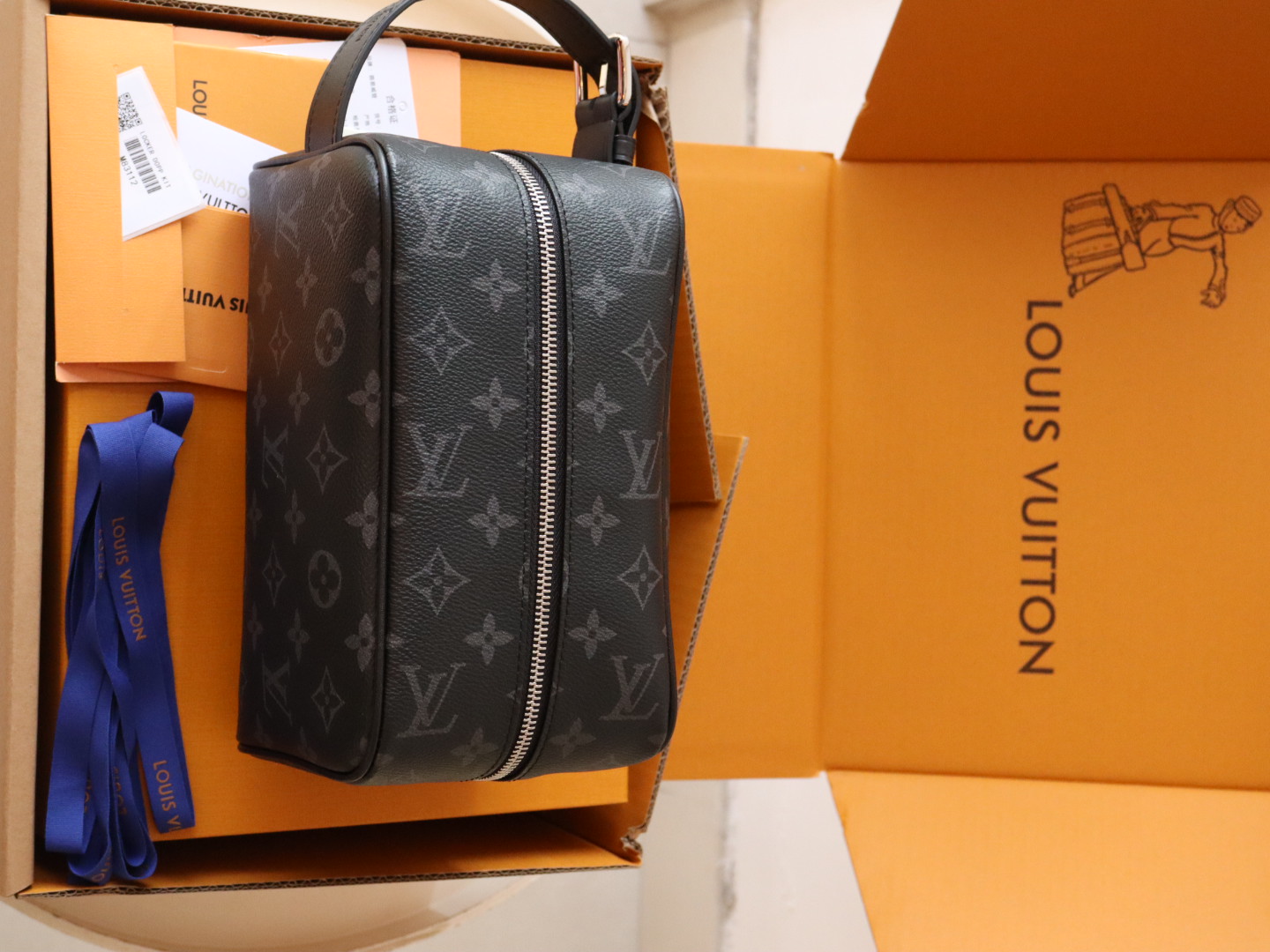 Louis Vuitton M83113 Locker Dopp Kit Monogram Eclipse coated canvas