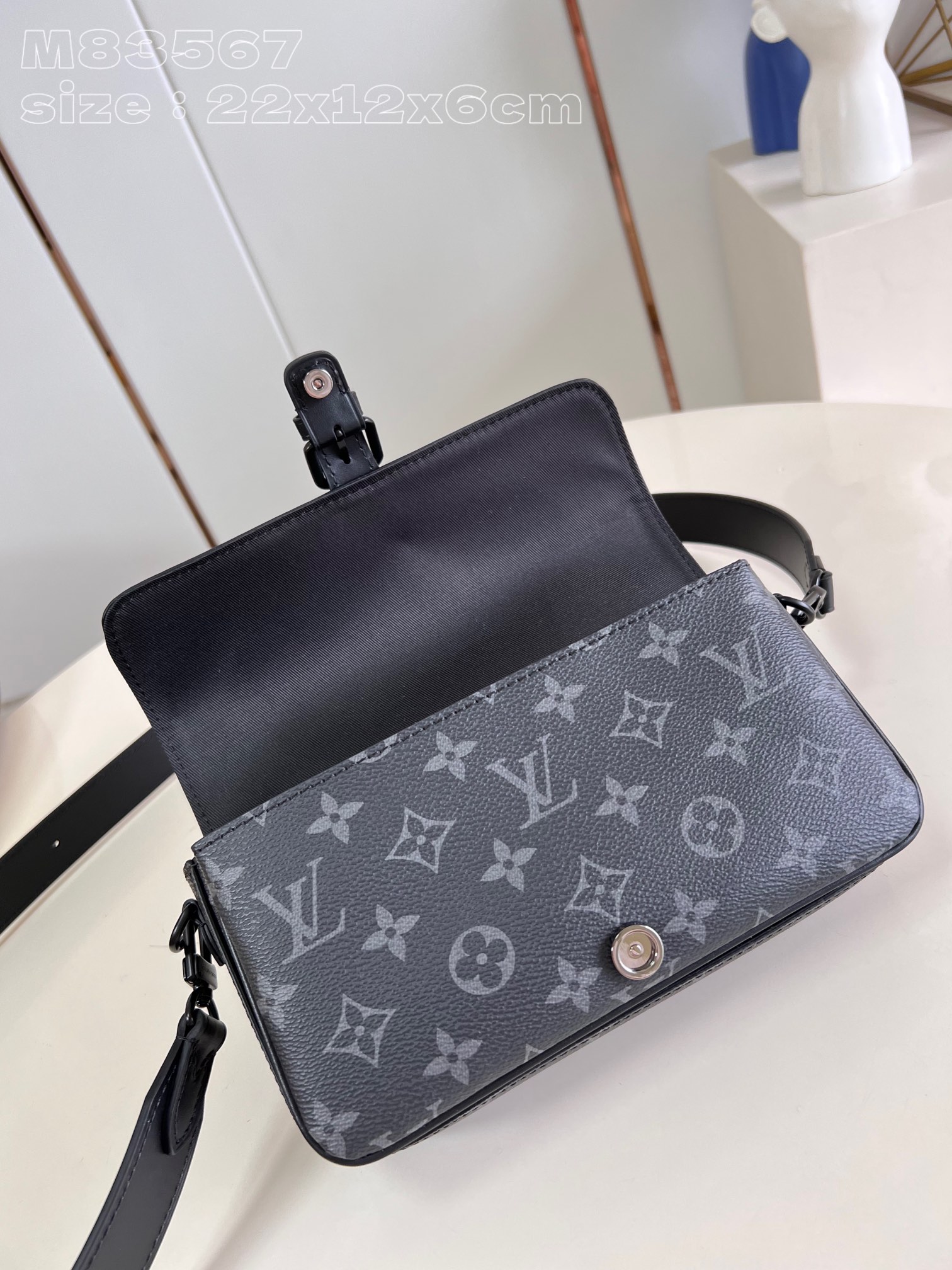 Louis Vuitton M83567 Montsouris Wearable Wallet Monogram Eclipse coated canvas