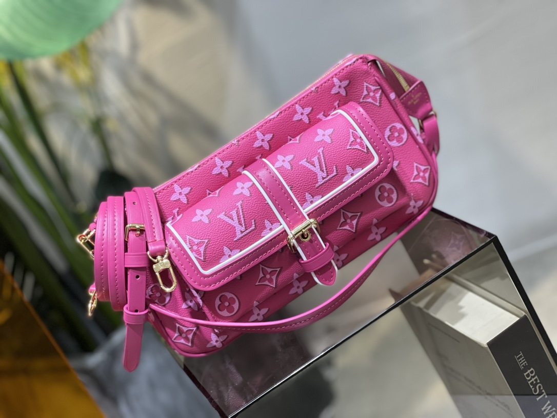 Louis Vuitton Maxi Multi Pochette Accessoires Handbag Monogram Coated Canvas Pink M46161