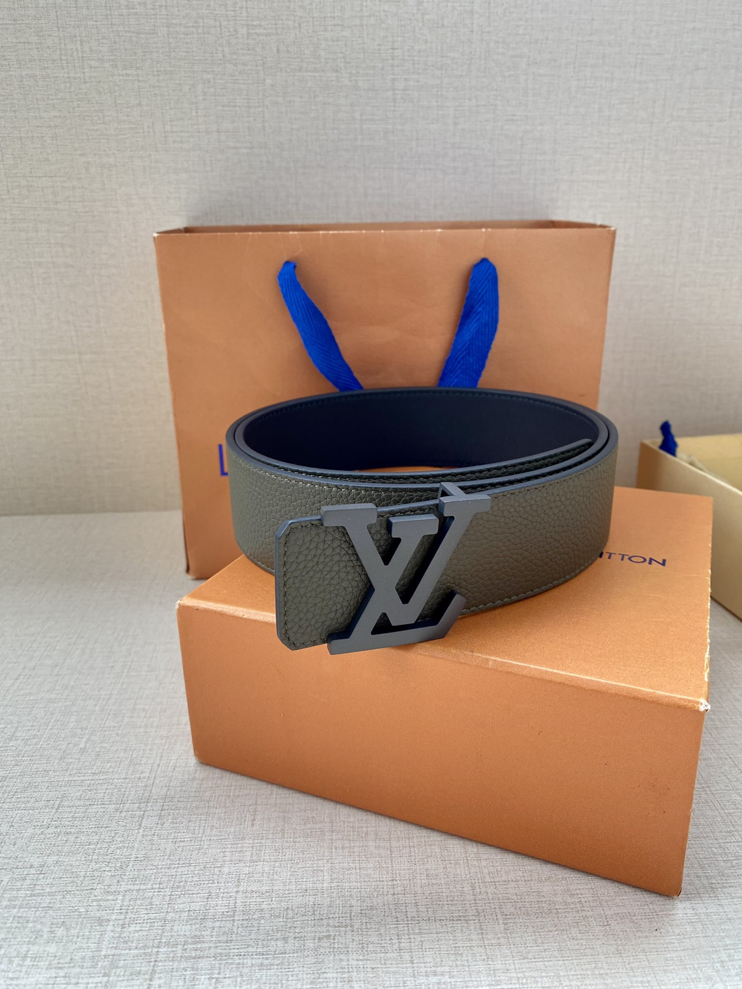Louis Vuitton Men Leather Belt Width 4CM 132