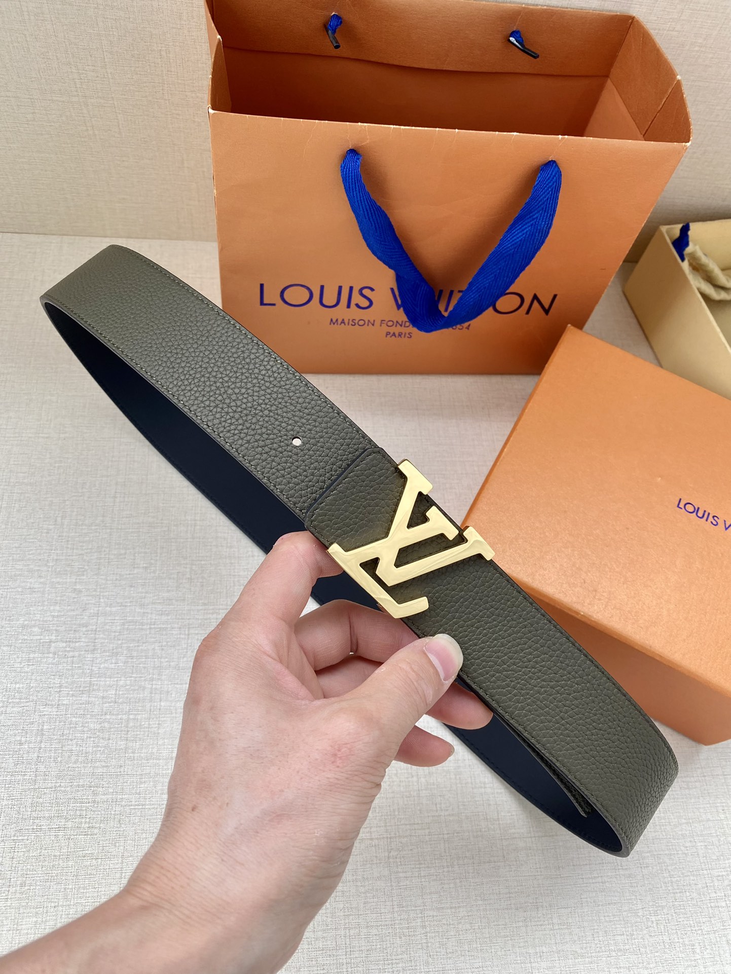 Louis Vuitton Men Leather Belt Width 4CM 133