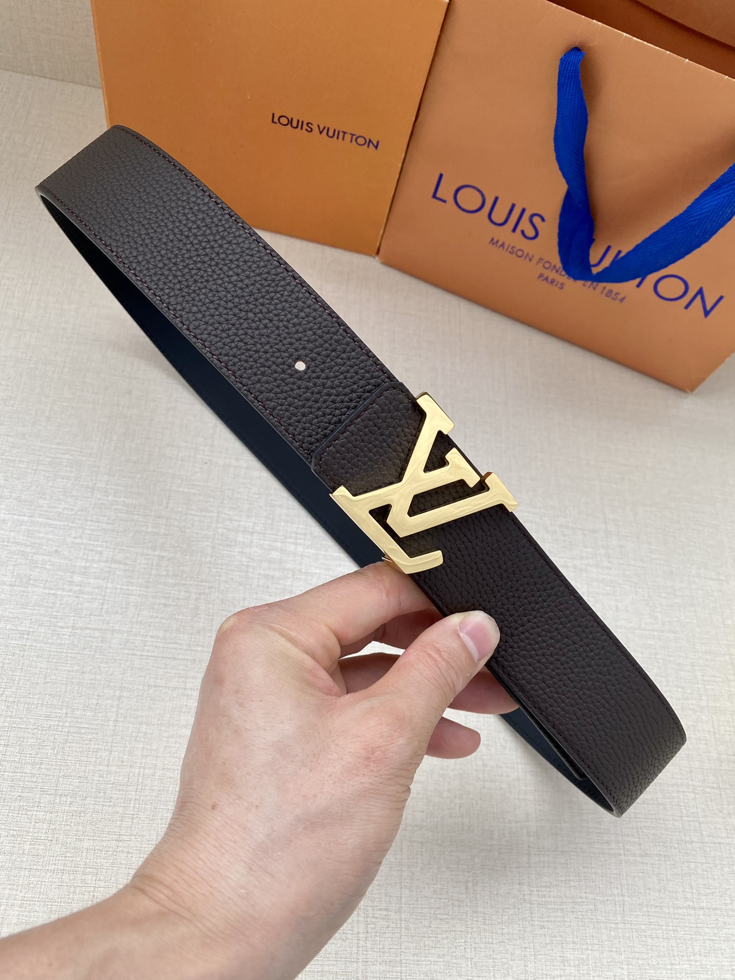 Louis Vuitton Men Leather Belt Width 4CM 134