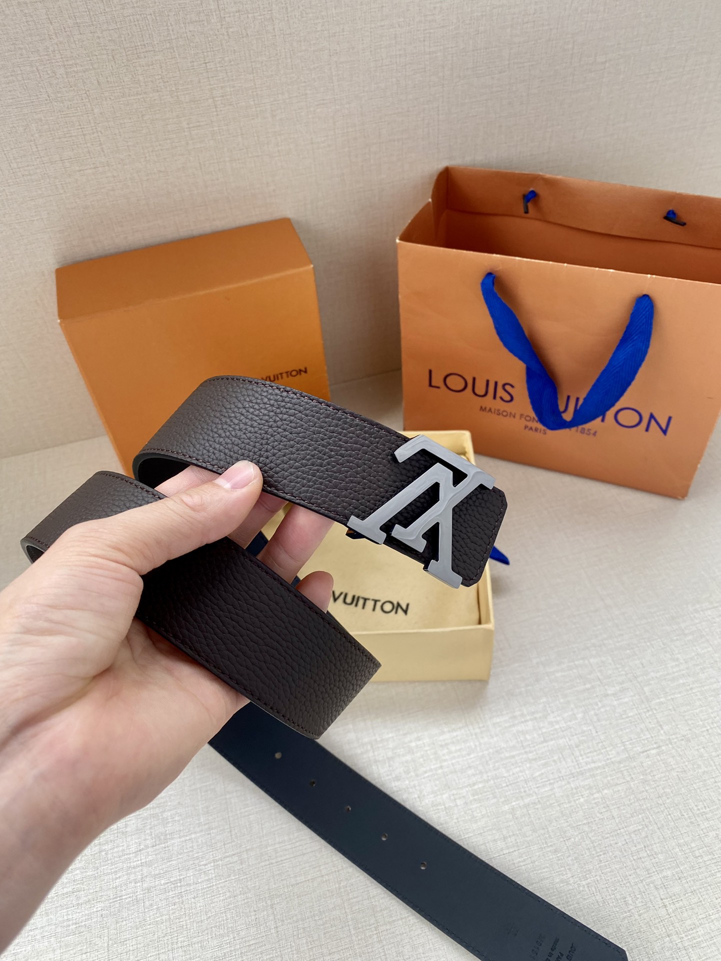 Louis Vuitton Men Leather Belt Width 4CM 134