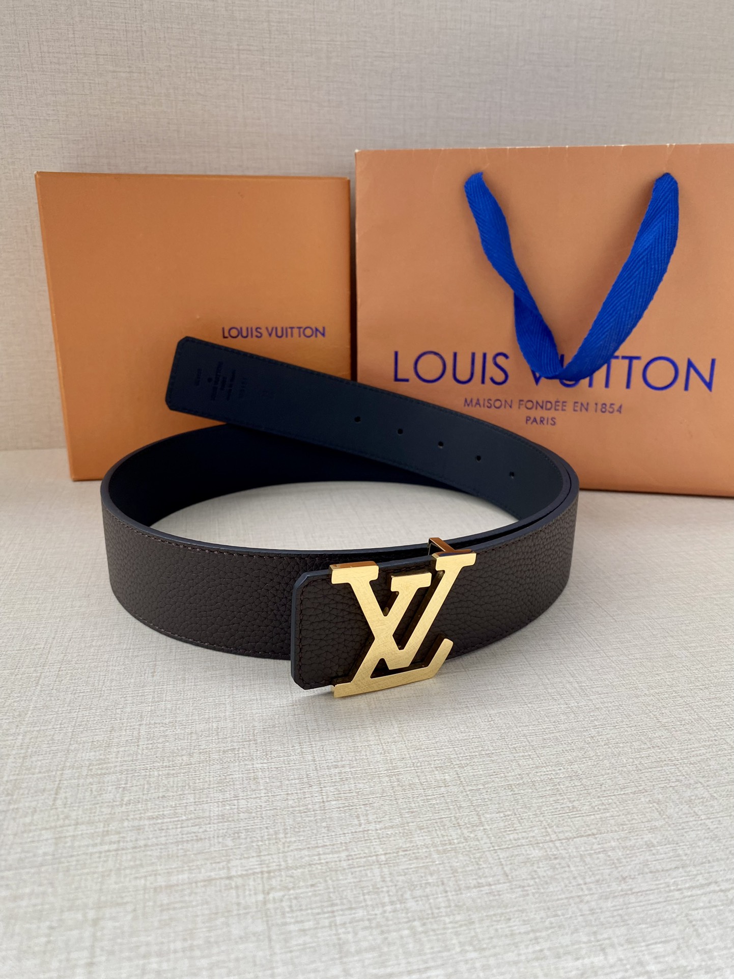 Louis Vuitton Men Leather Belt Width 4CM 134