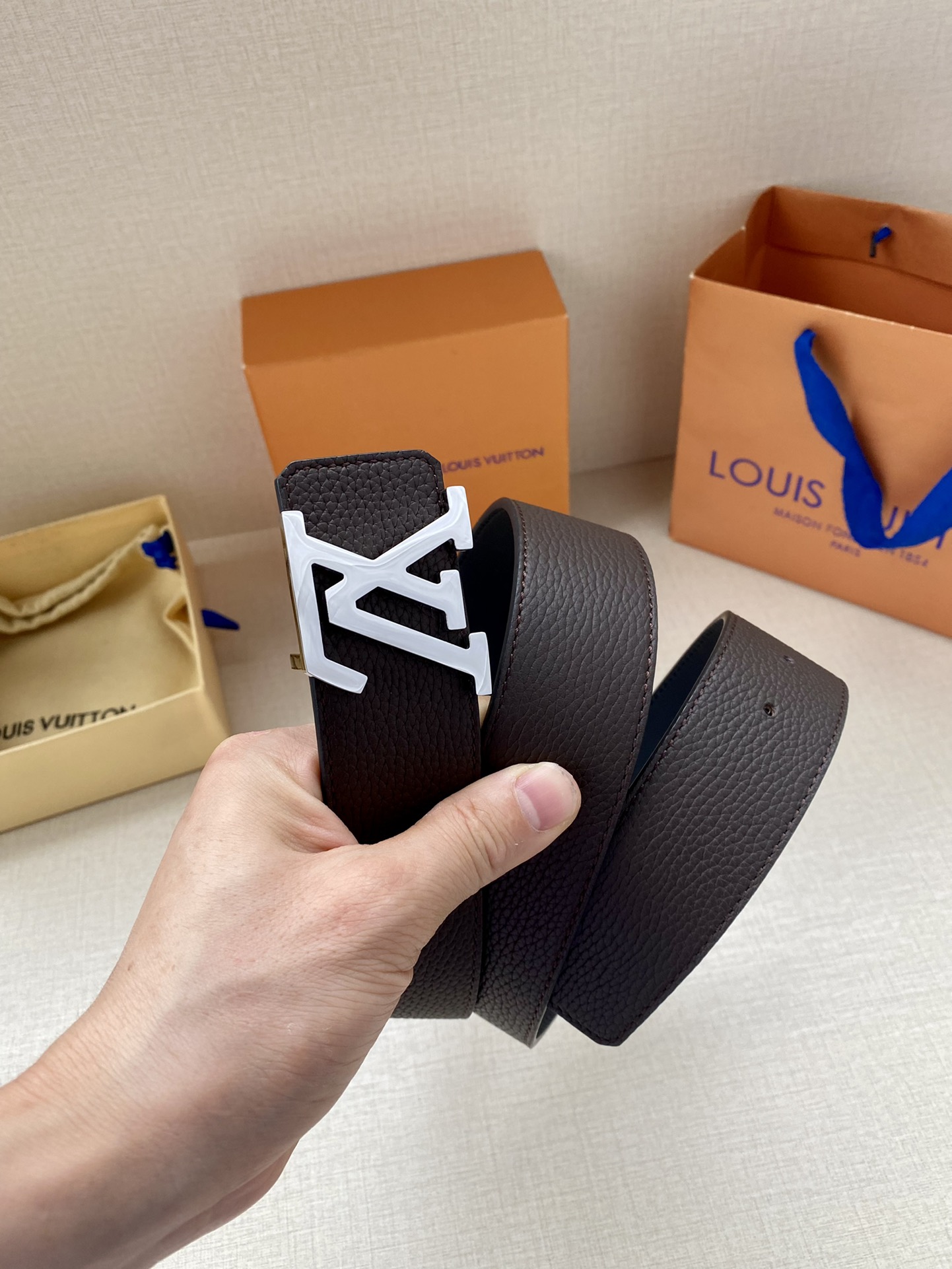 Louis Vuitton Men Leather Belt Width 4CM 135