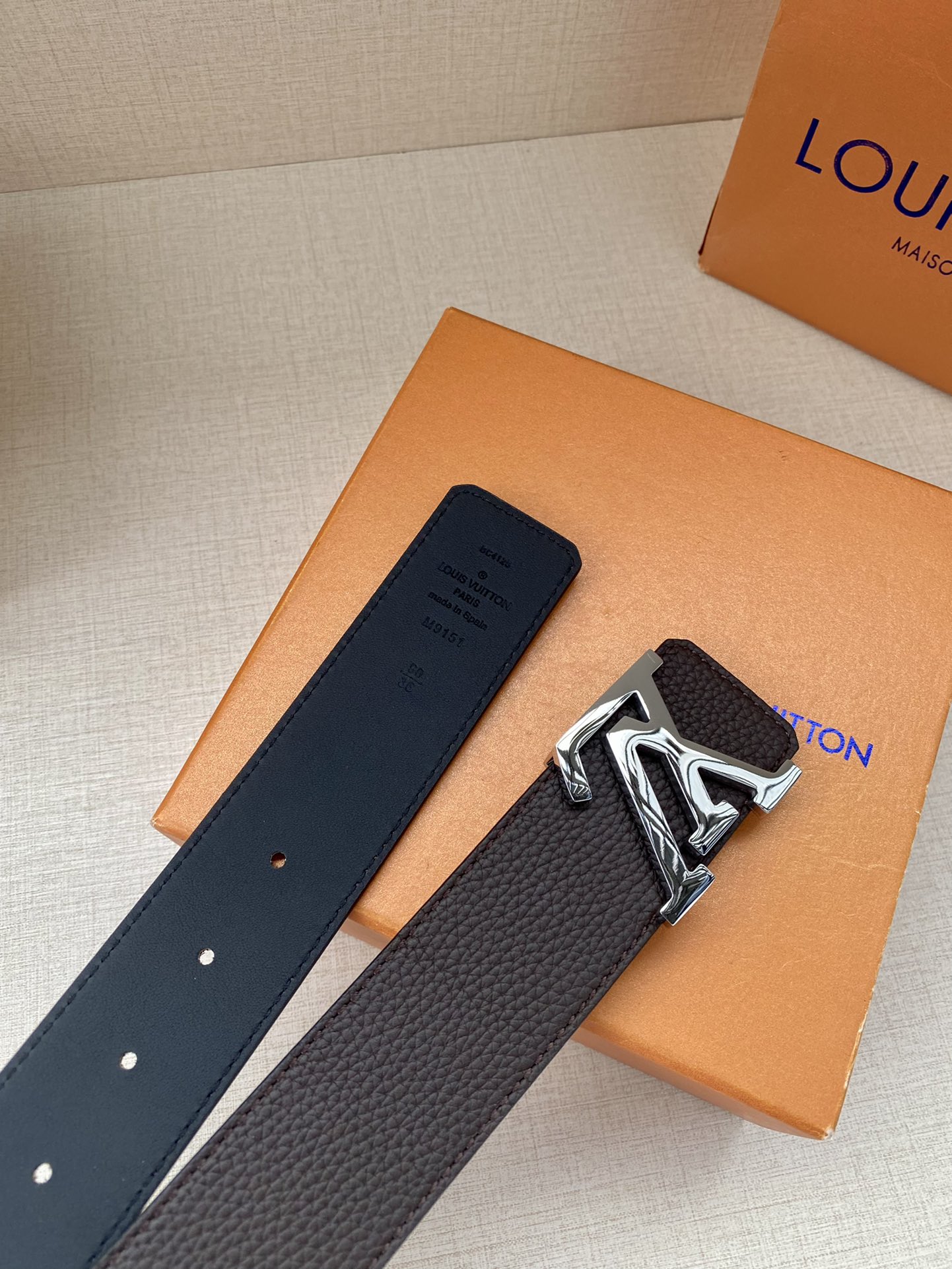 Louis Vuitton Men Leather Belt Width 4CM 135