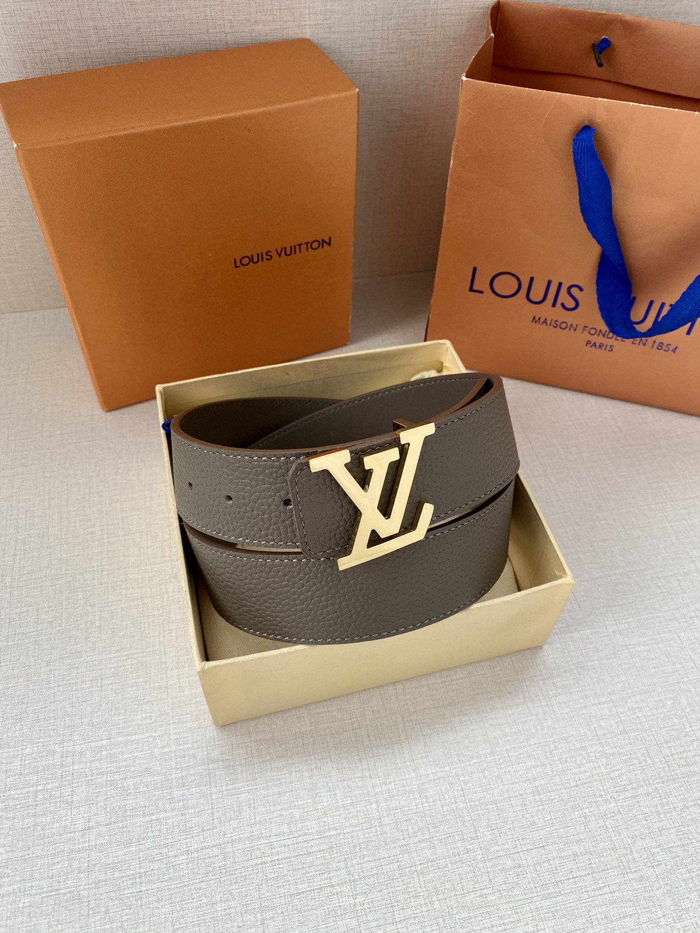 Louis Vuitton Men Leather Belt Width 4CM 137