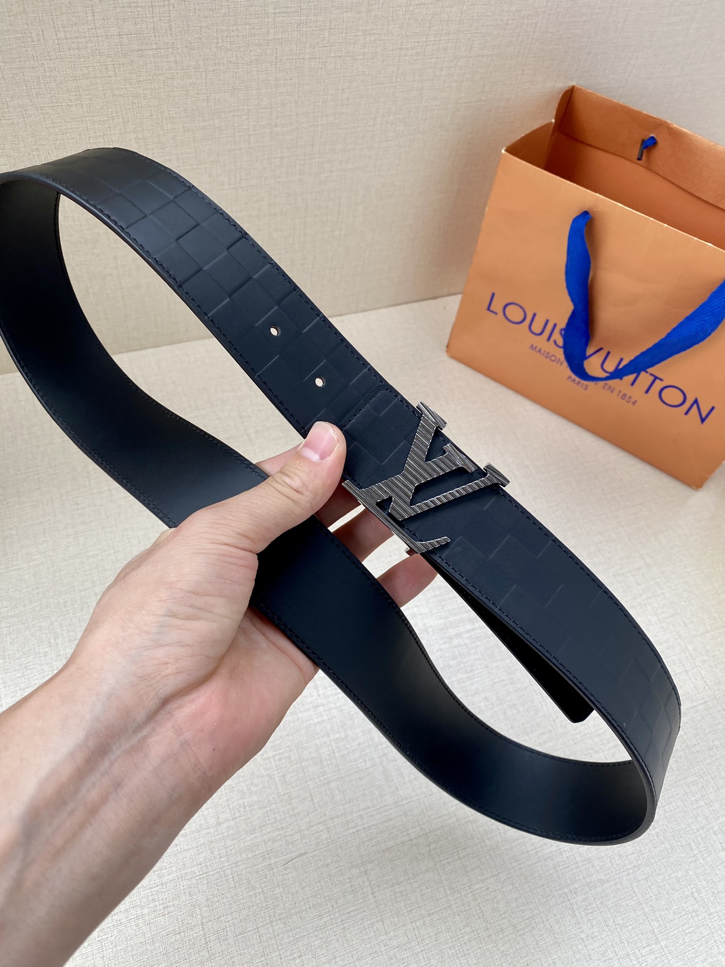 Louis Vuitton Men Leather Belt Width 4CM 140