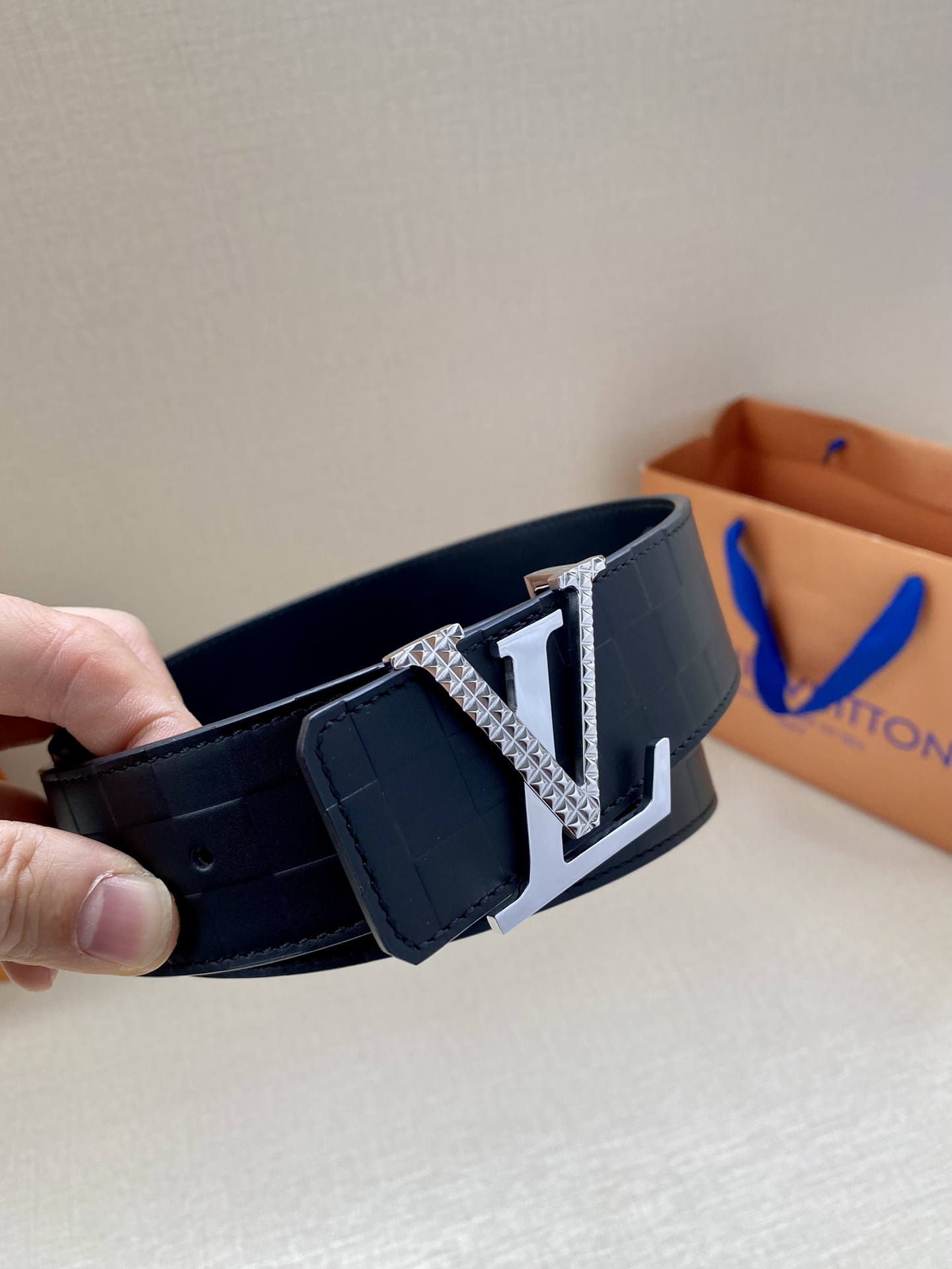 Louis Vuitton Men Leather Belt Width 4CM 141