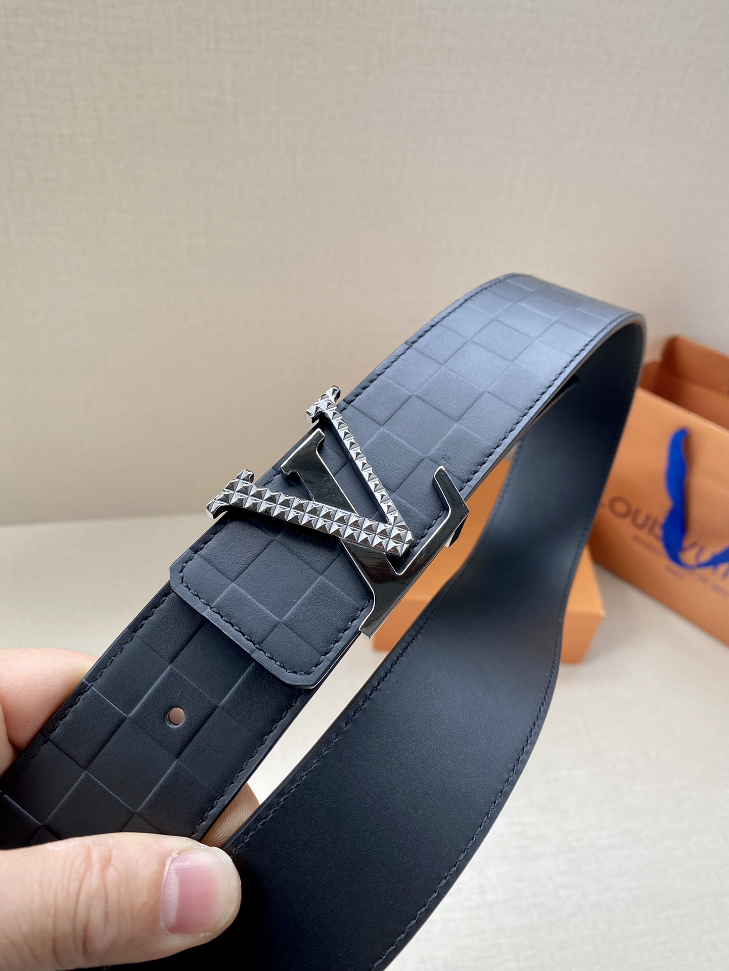 Louis Vuitton Men Leather Belt Width 4CM 141