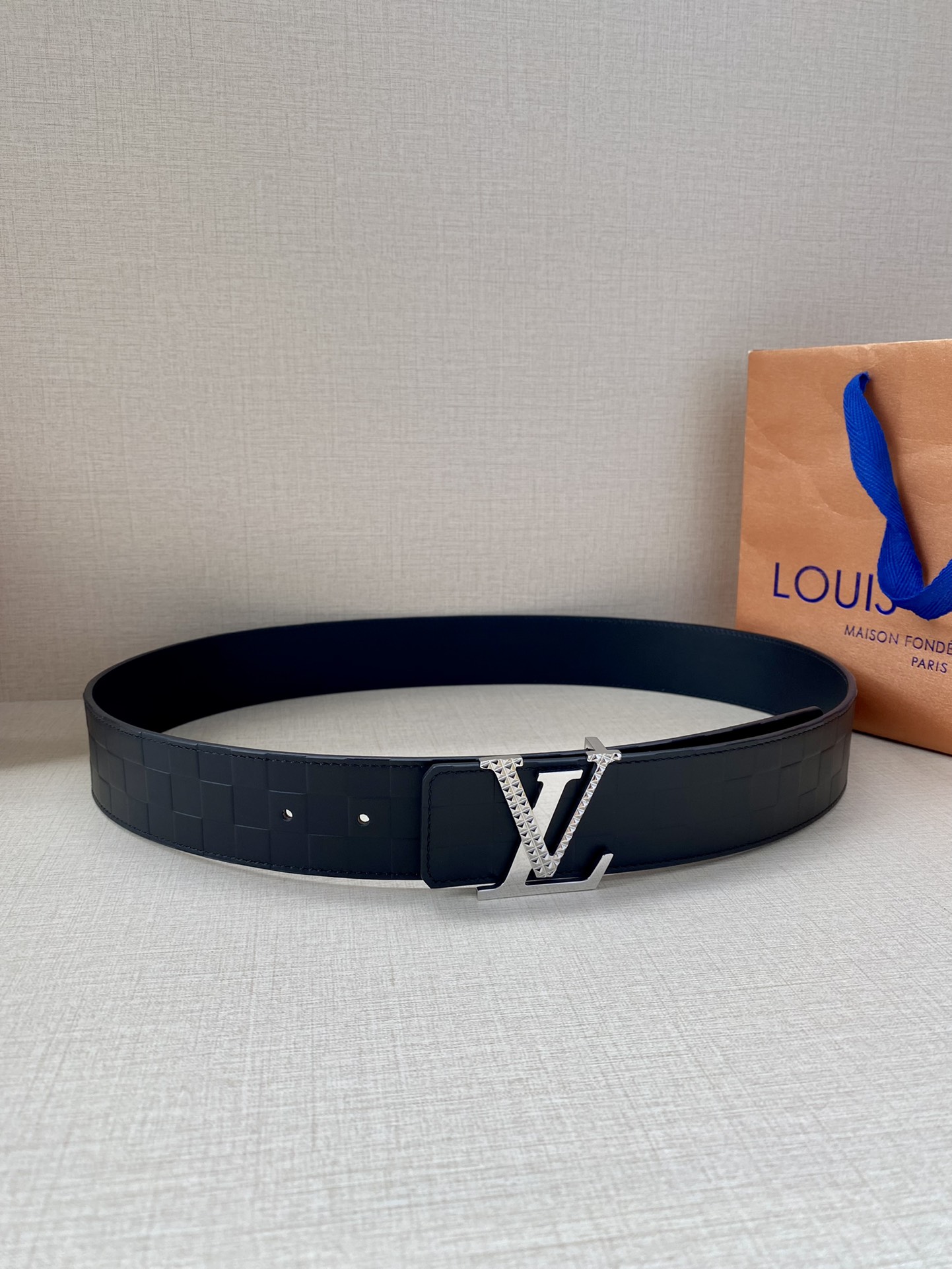 Louis Vuitton Men Leather Belt Width 4CM 141