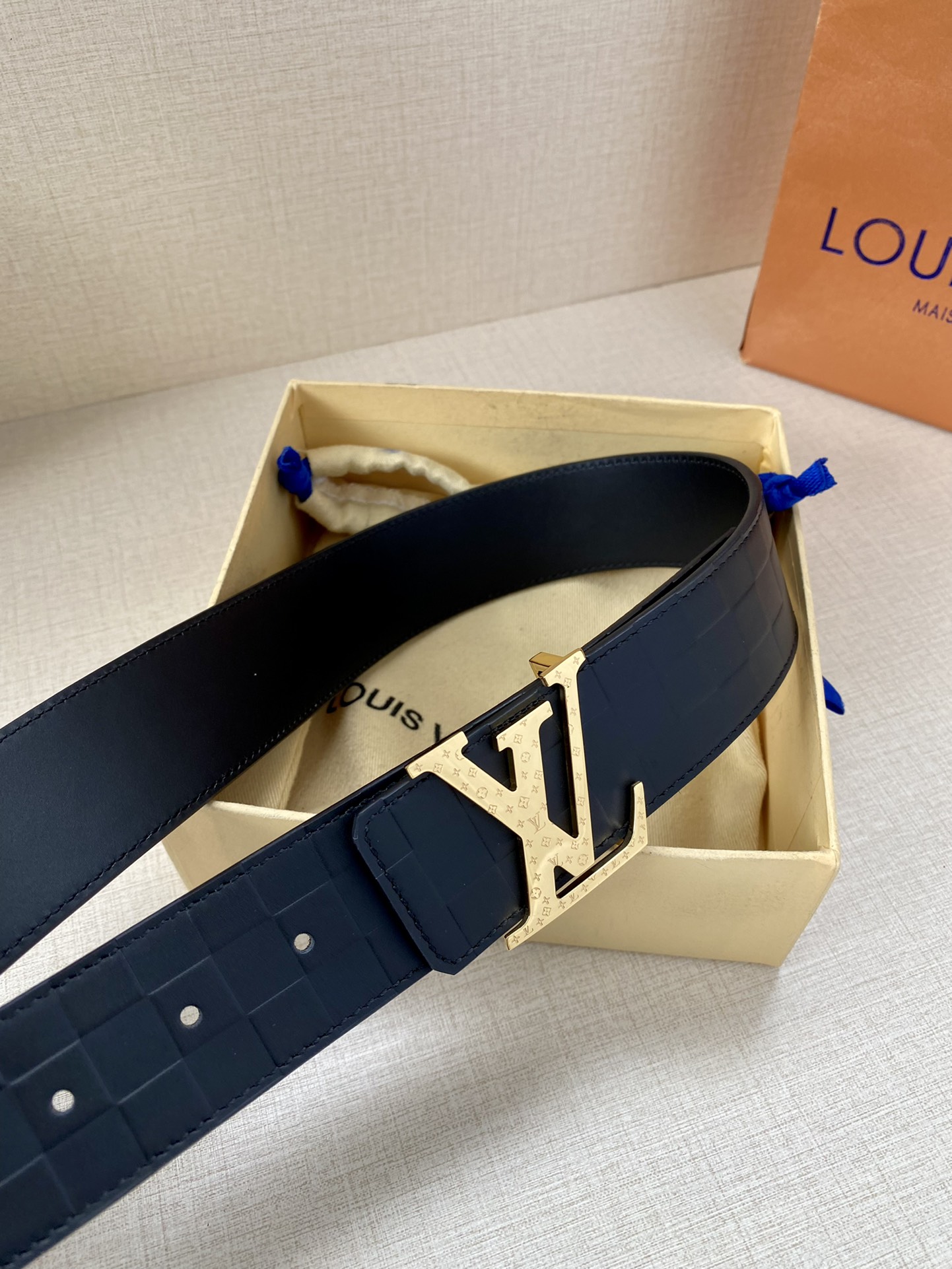 Louis Vuitton Men Leather Belt Width 4CM 142
