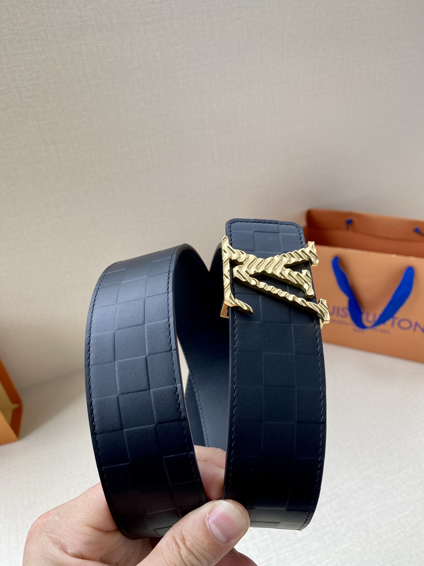 Louis Vuitton Men Leather Belt Width 4CM 144