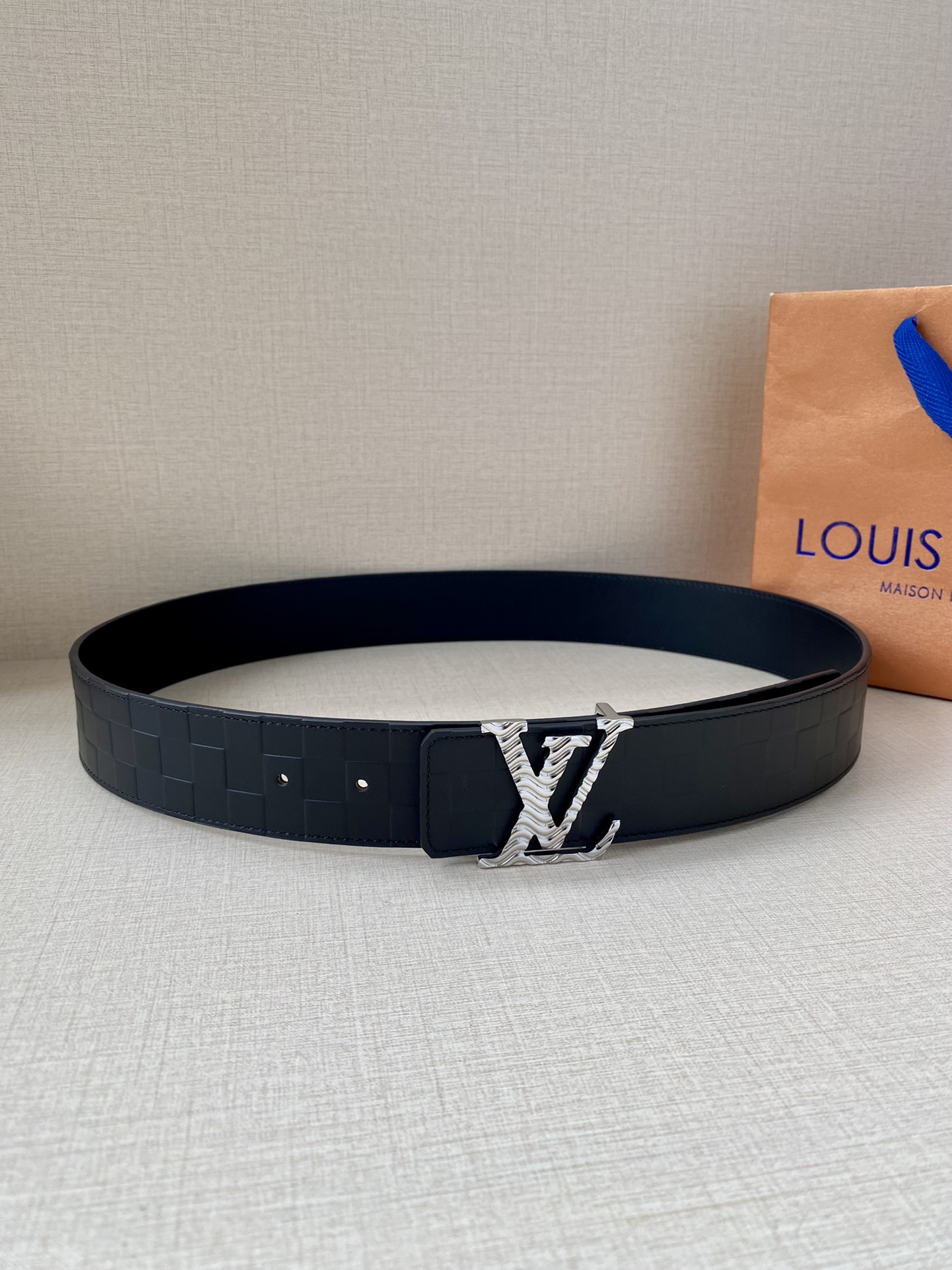 Louis Vuitton Men Leather Belt Width 4CM 144