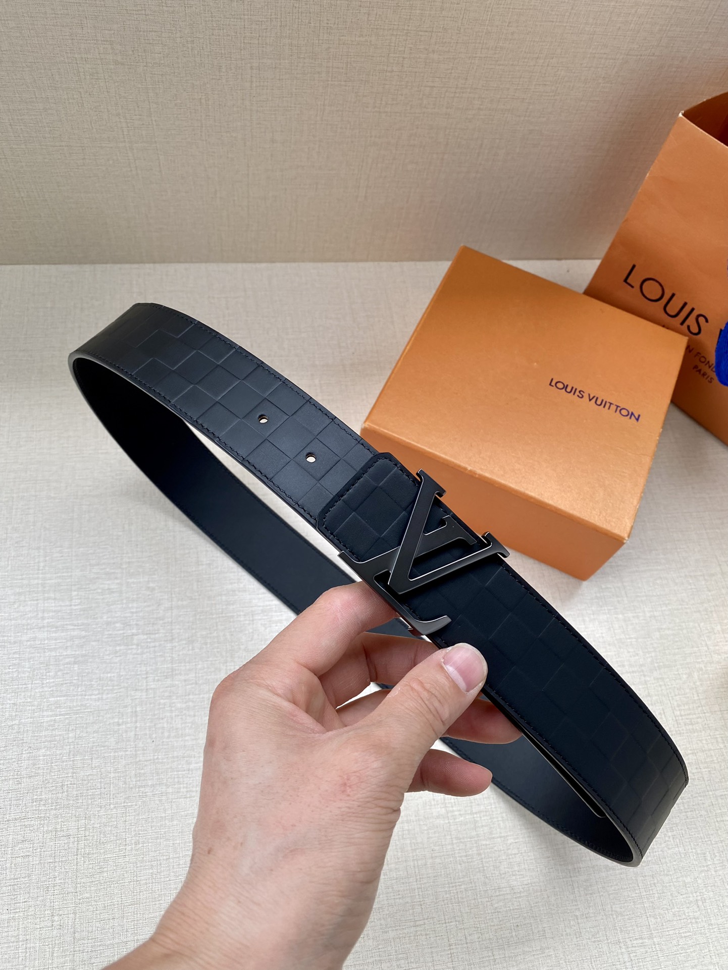 Louis Vuitton Men Leather Belt Width 4CM 145