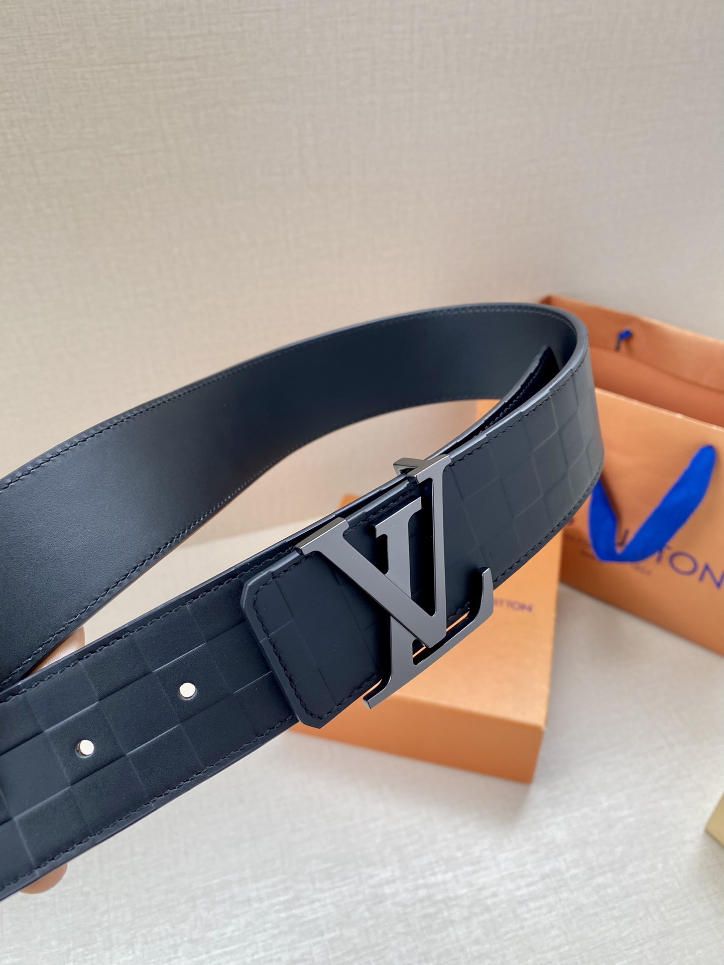 Louis Vuitton Men Leather Belt Width 4CM 145