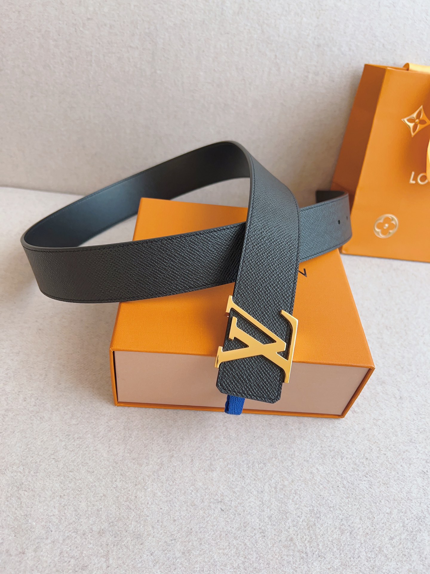 Louis Vuitton Mens Leather Belt Width 4.0cm 204