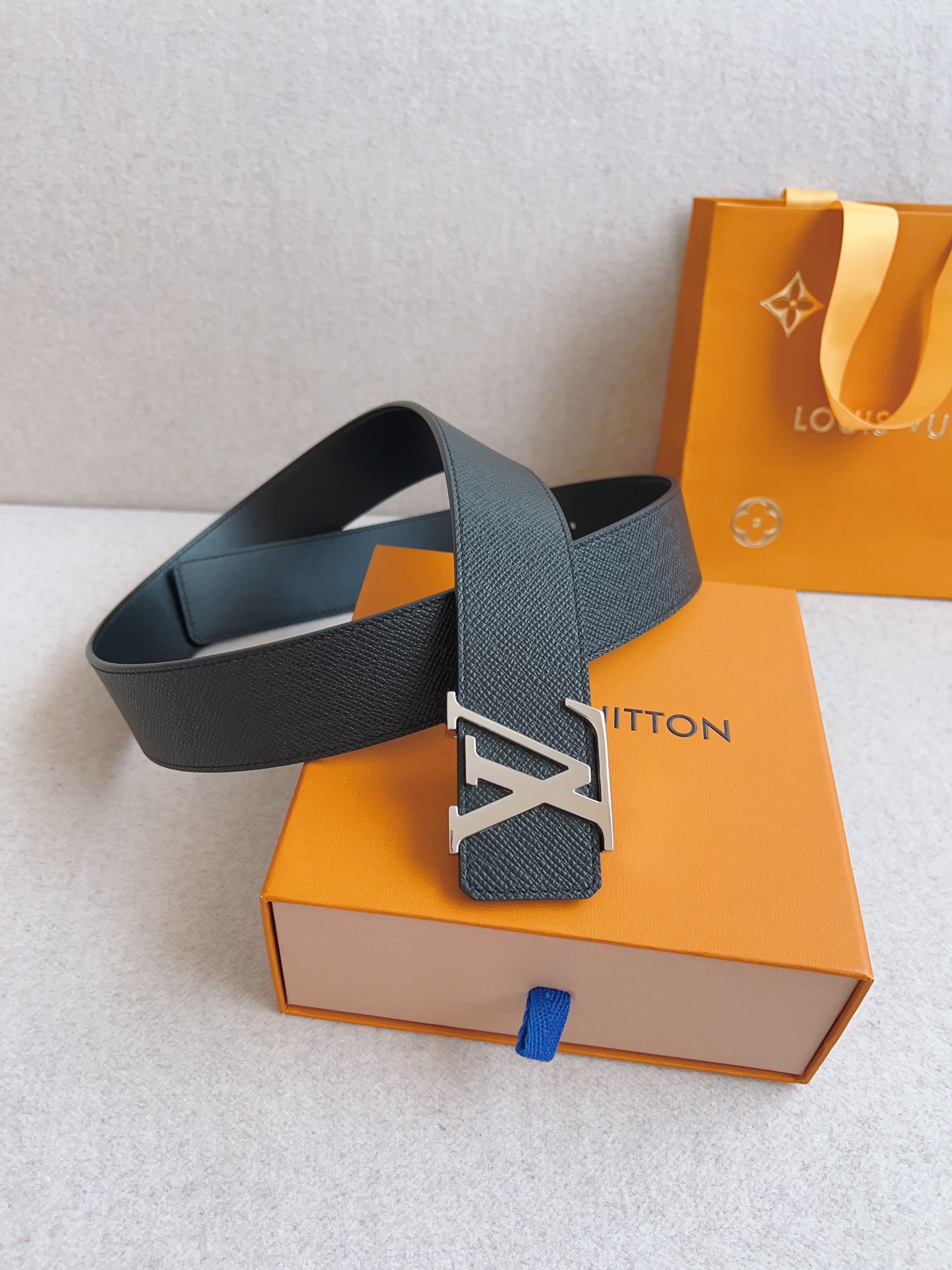 Louis Vuitton Mens Leather Belt Width 4.0cm 205