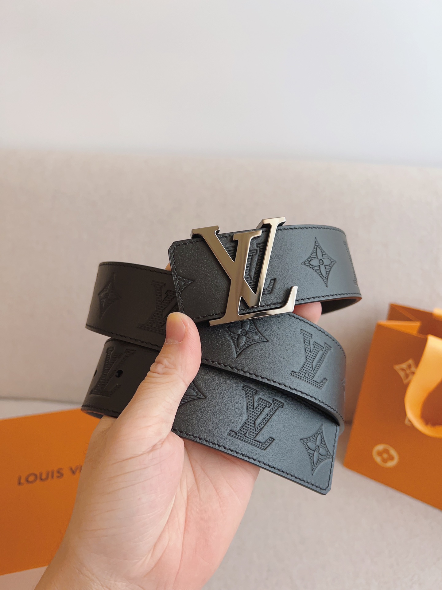 Louis Vuitton Mens Leather Belt Width 4.0cm 206