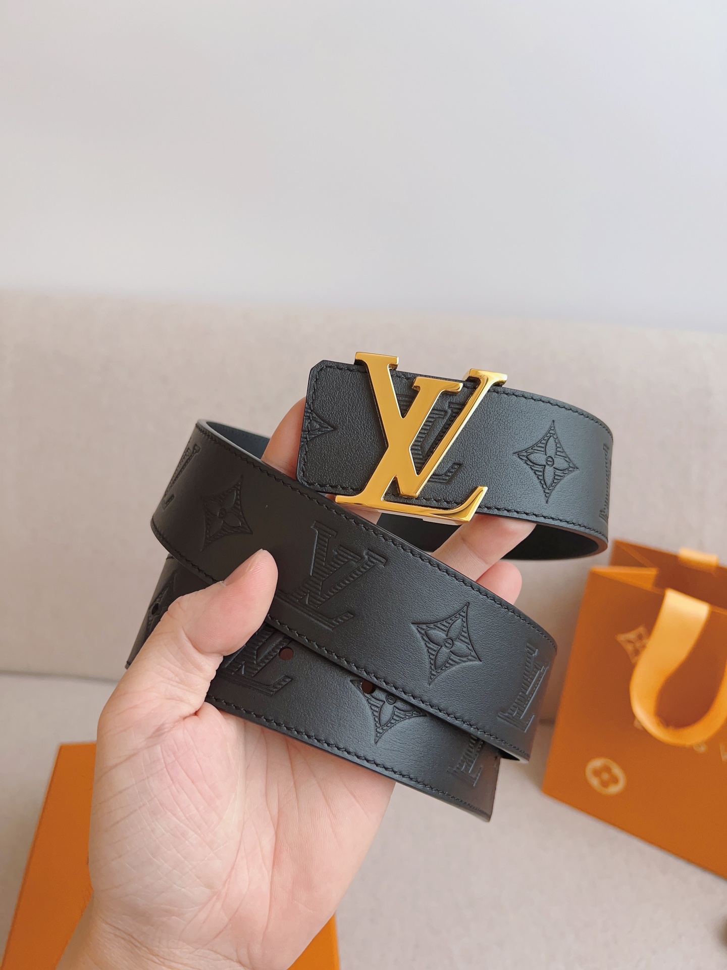 Louis Vuitton Mens Leather Belt Width 4.0cm 207